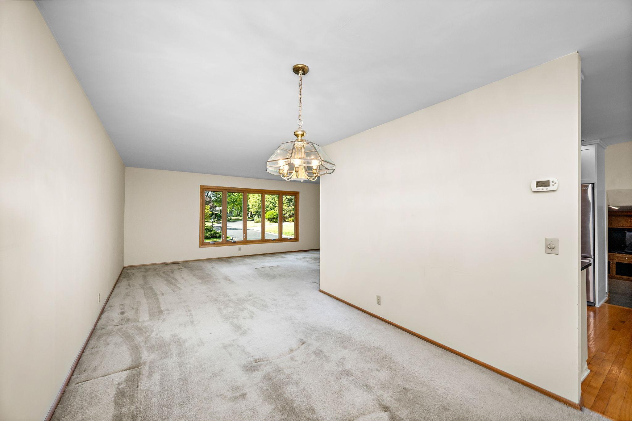 6015 Stoneybrook Drive Property Photo 9