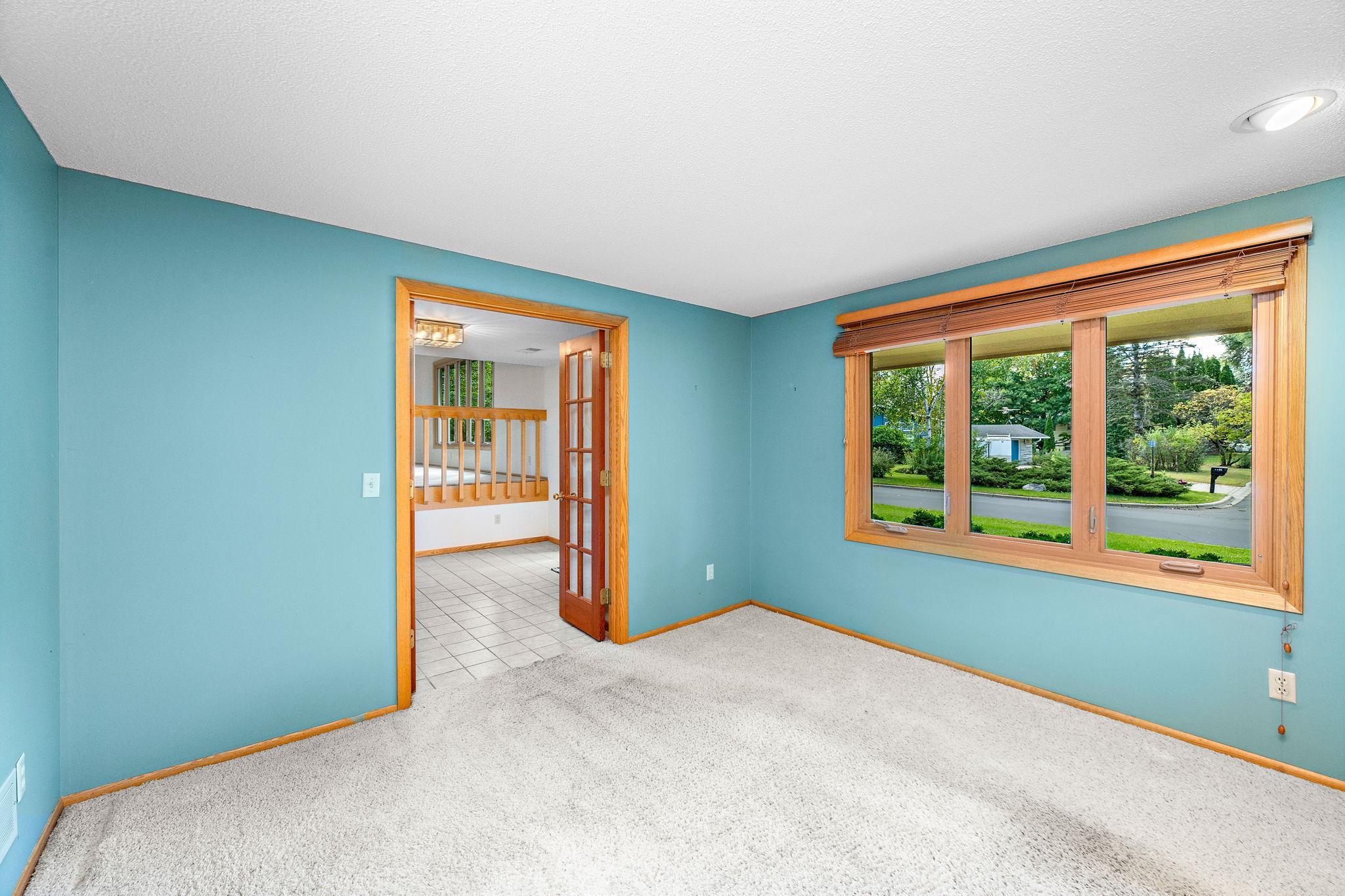 6015 Stoneybrook Drive Property Photo 28