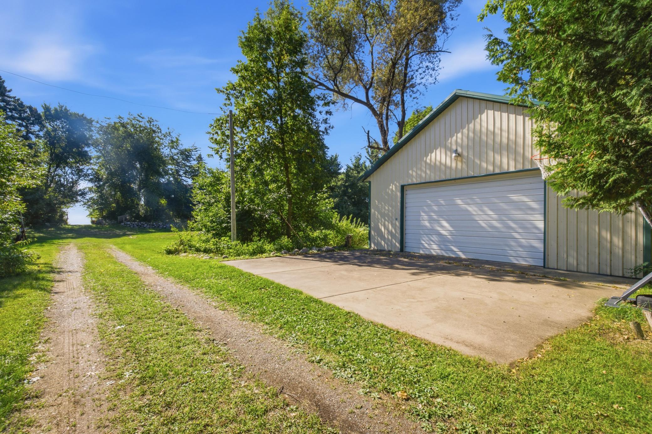 21504 Pike Avenue Property Photo 14