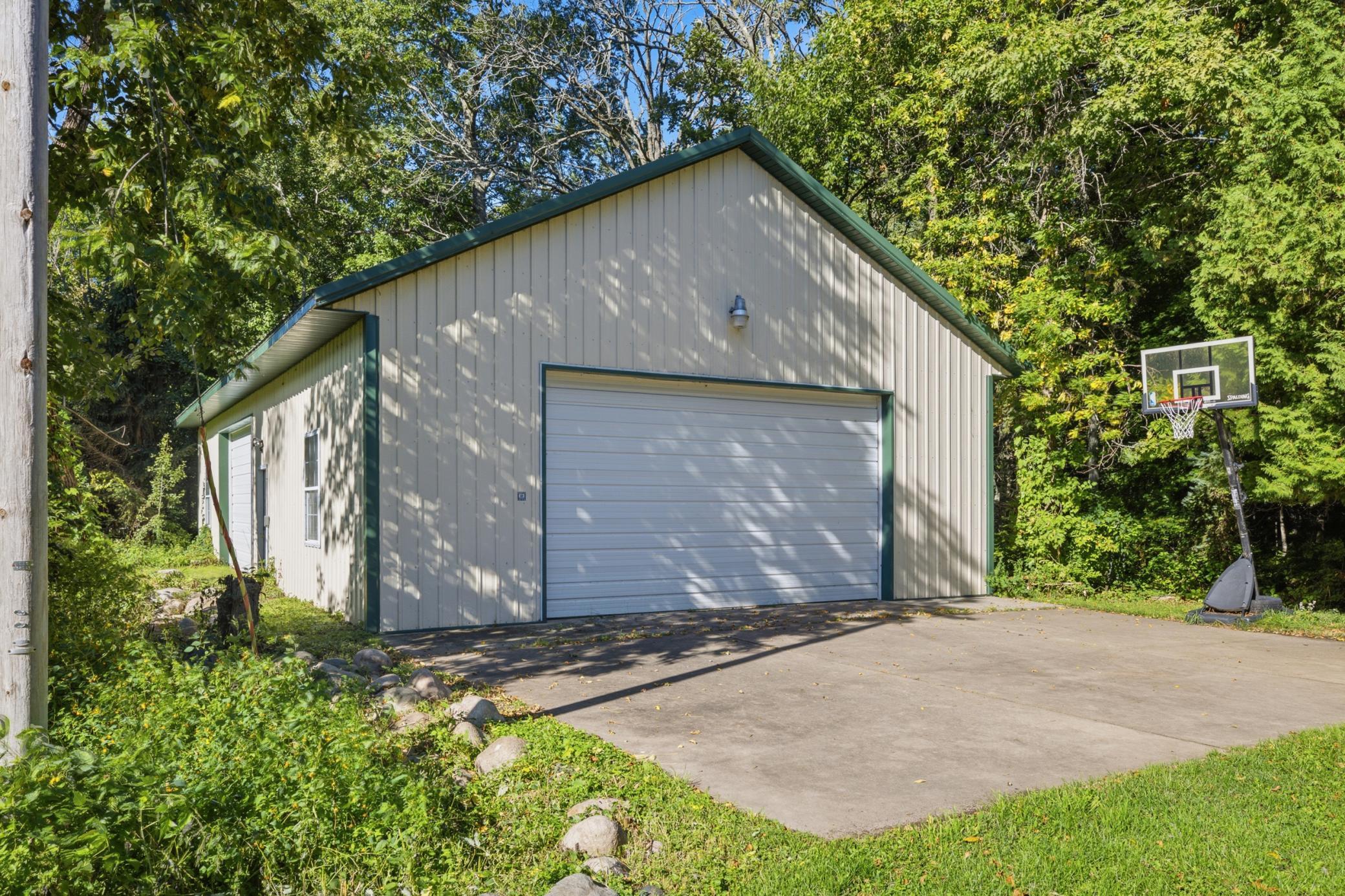 21504 Pike Avenue Property Photo 16