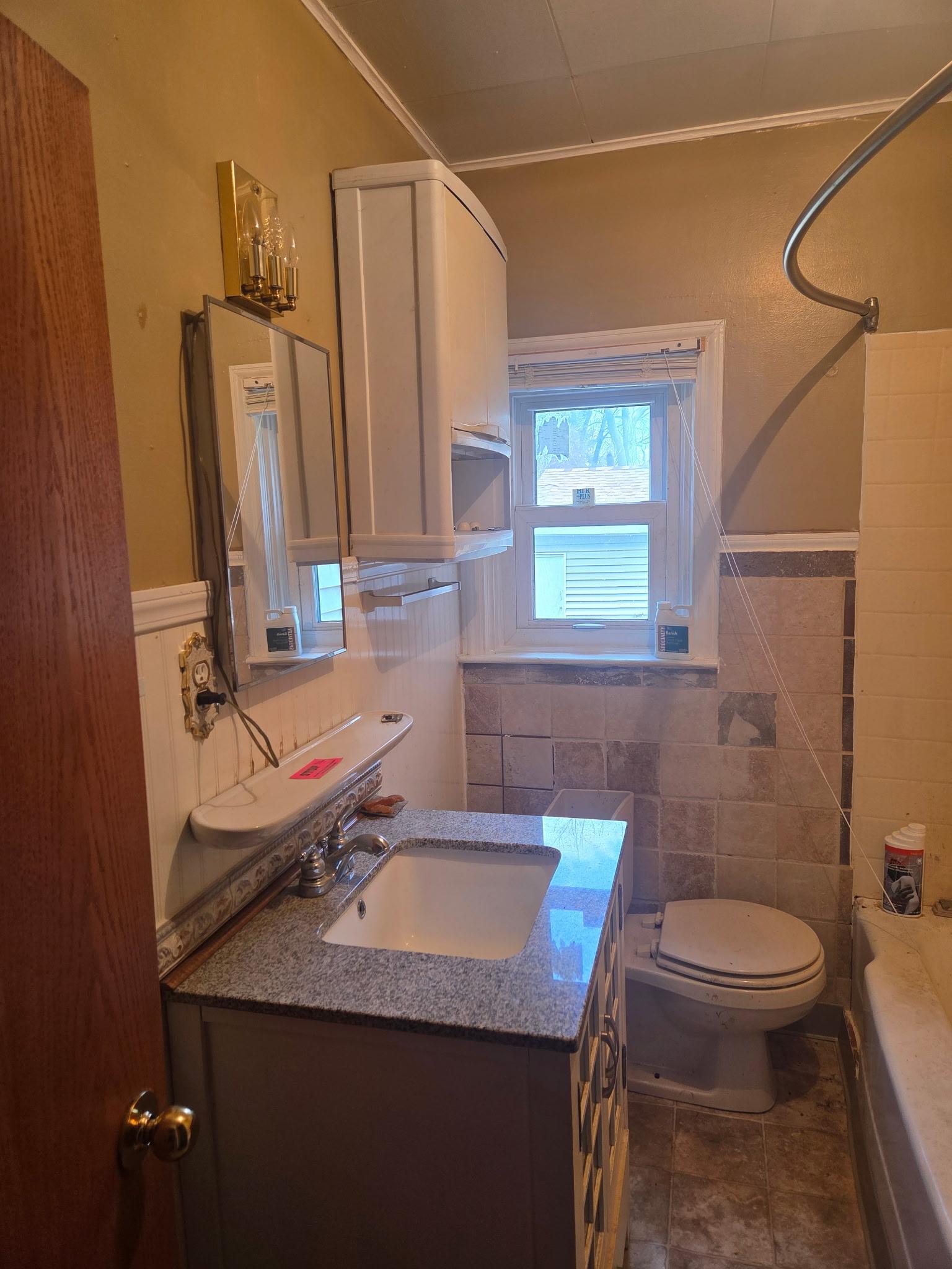 103 Main Street S Property Photo 14