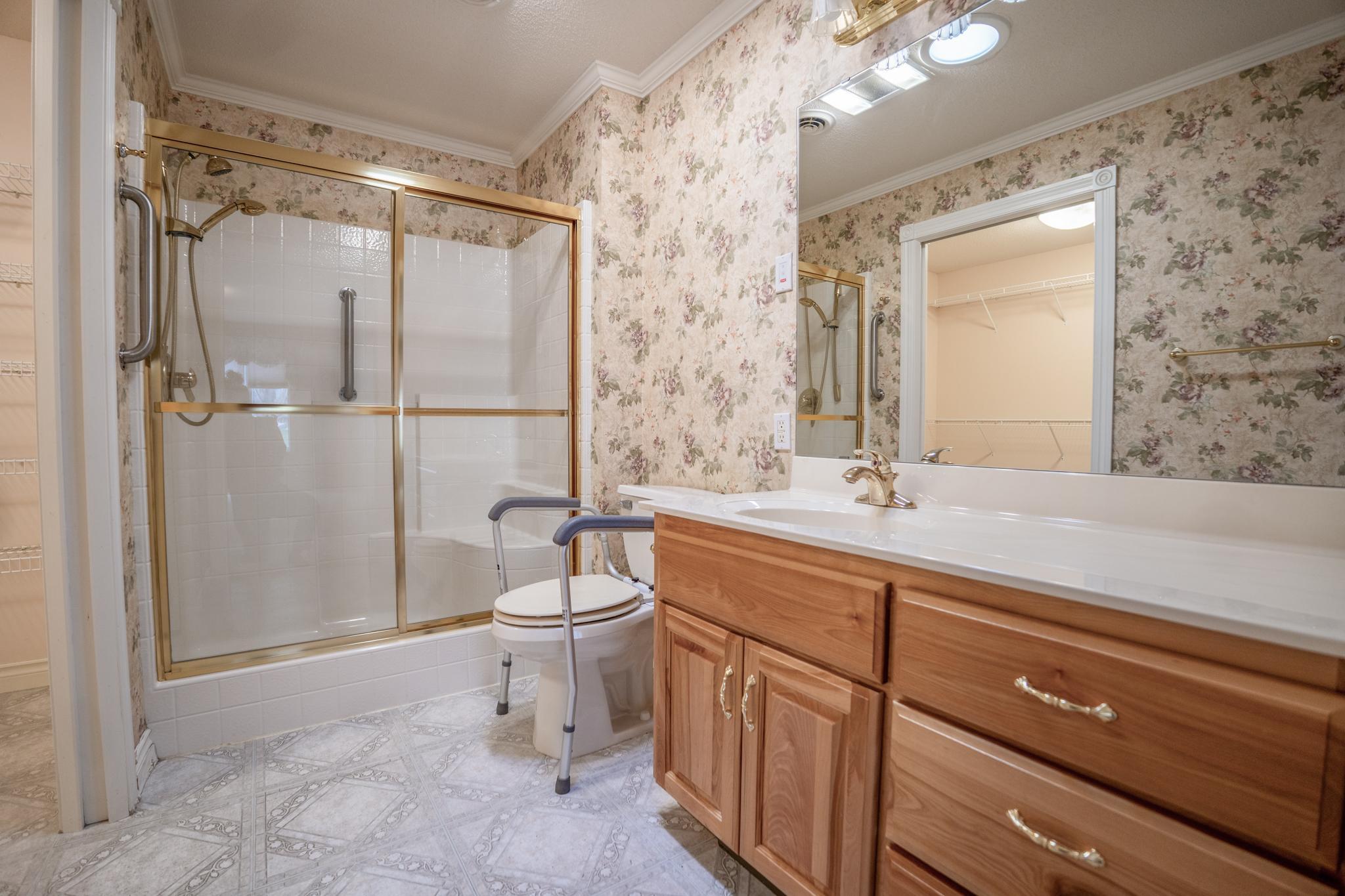 211 Valley View Drive Se Property Photo 16