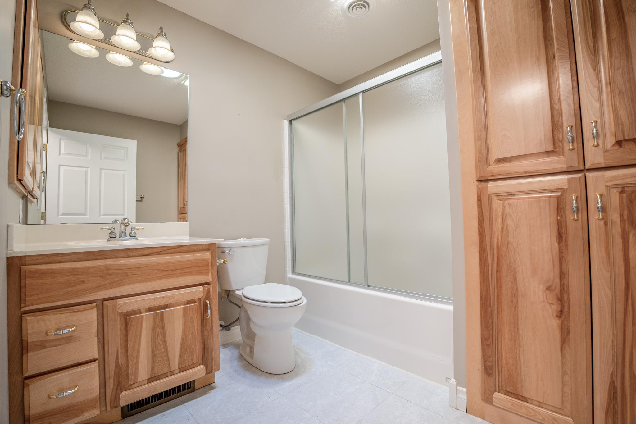 211 Valley View Drive Se Property Photo 20