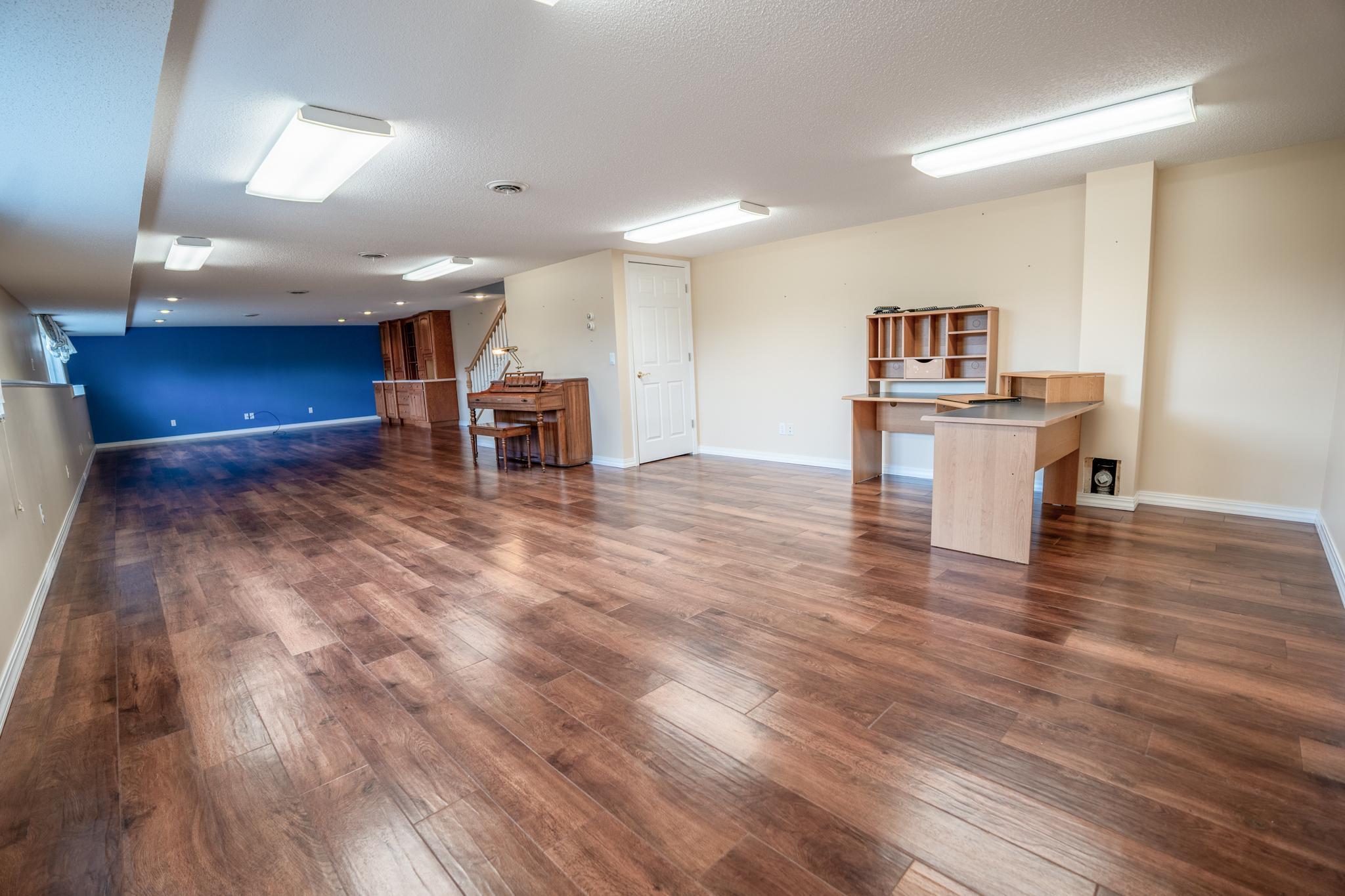 211 Valley View Drive Se Property Photo 21