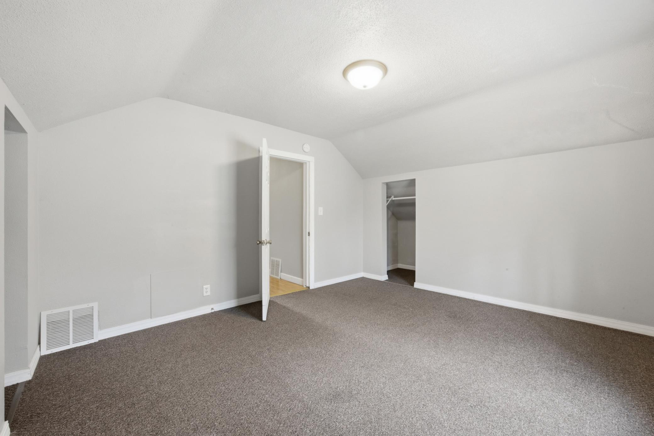 1002 4th Avenue S Property Photo 12