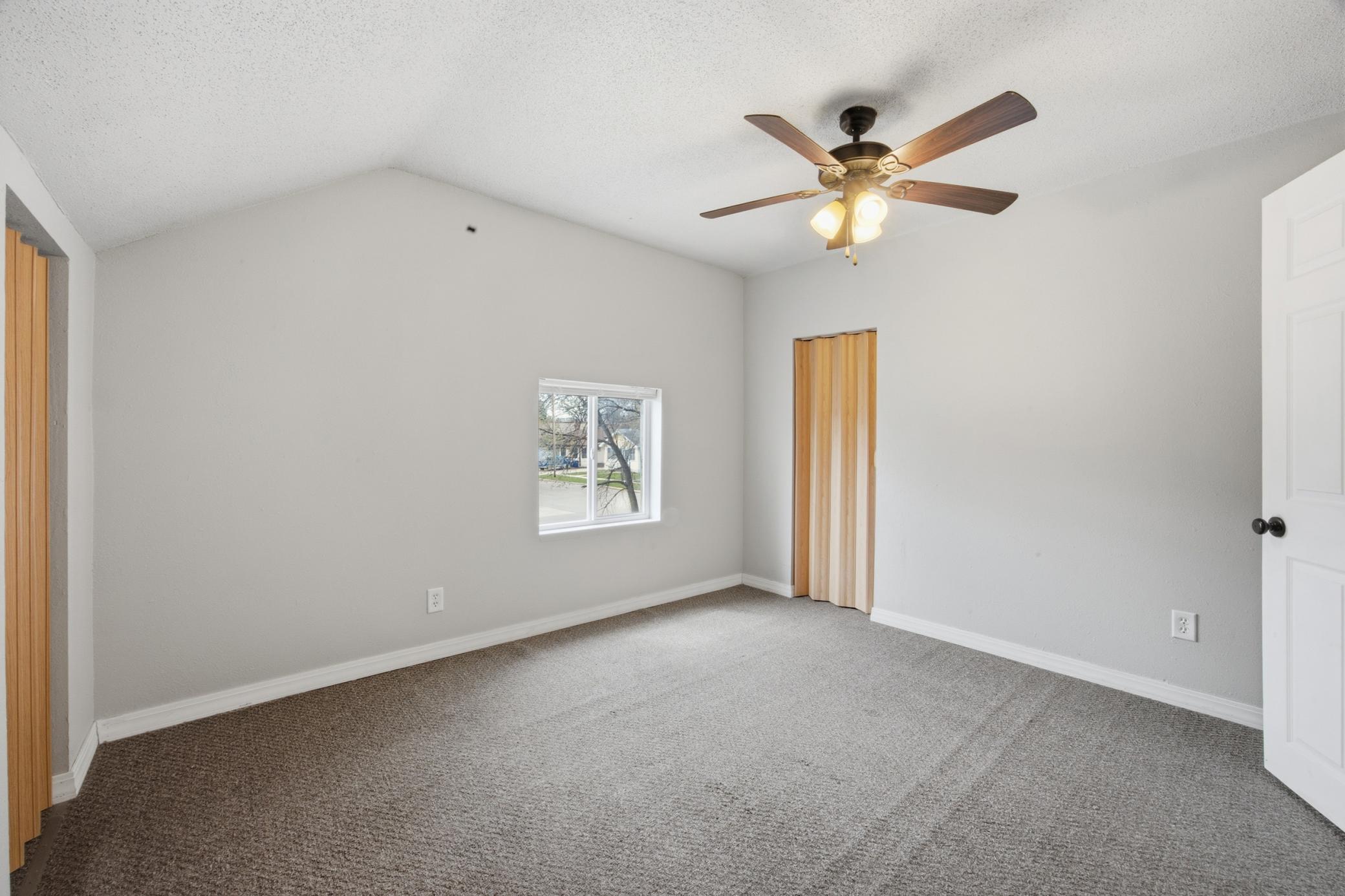 1002 4th Avenue S Property Photo 13