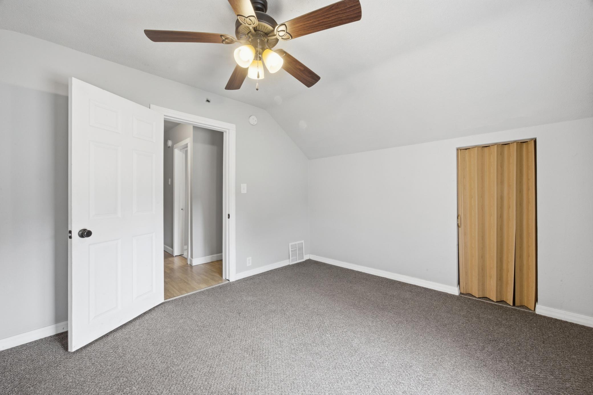 1002 4th Avenue S Property Photo 14