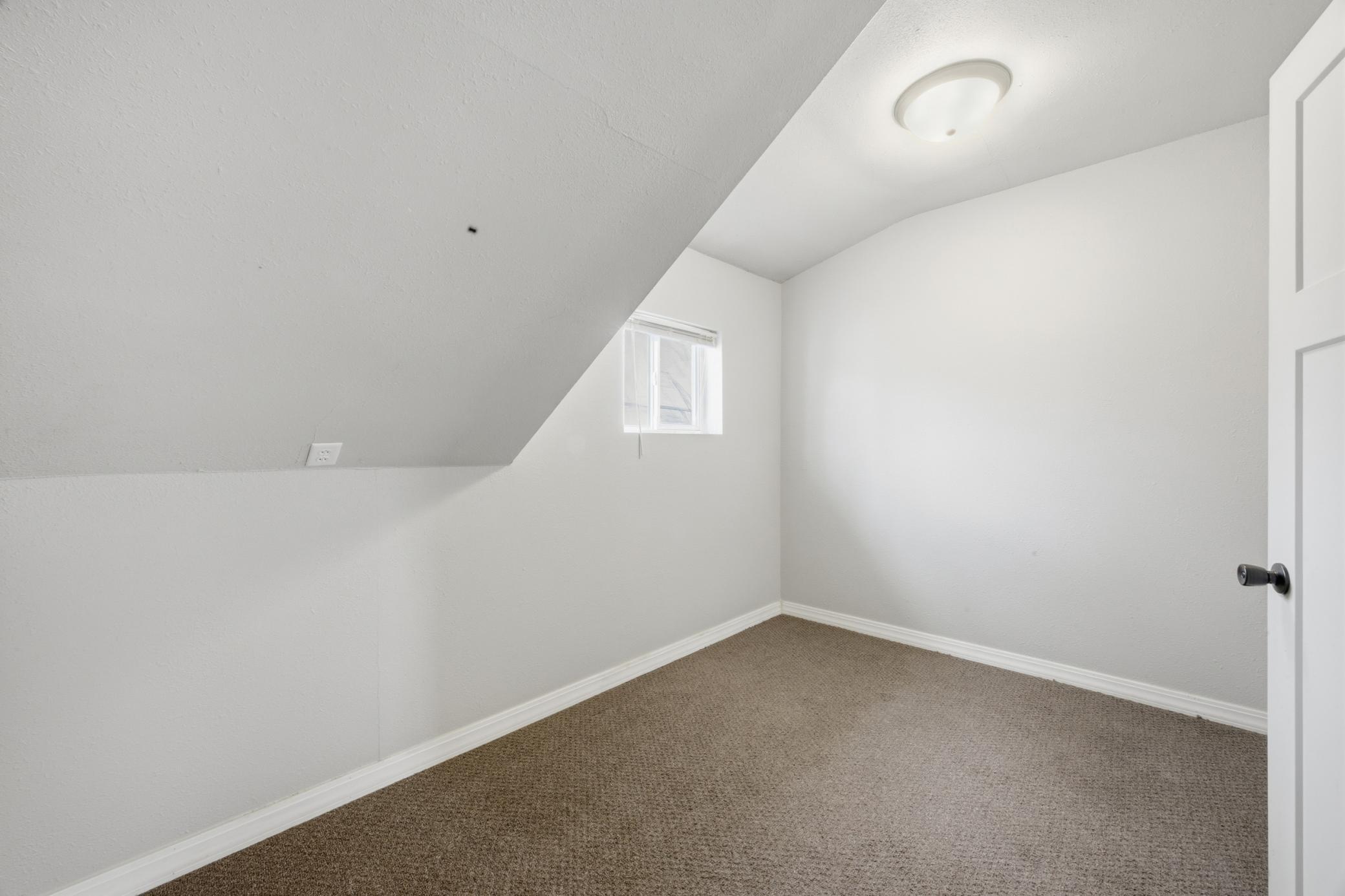 1002 4th Avenue S Property Photo 17