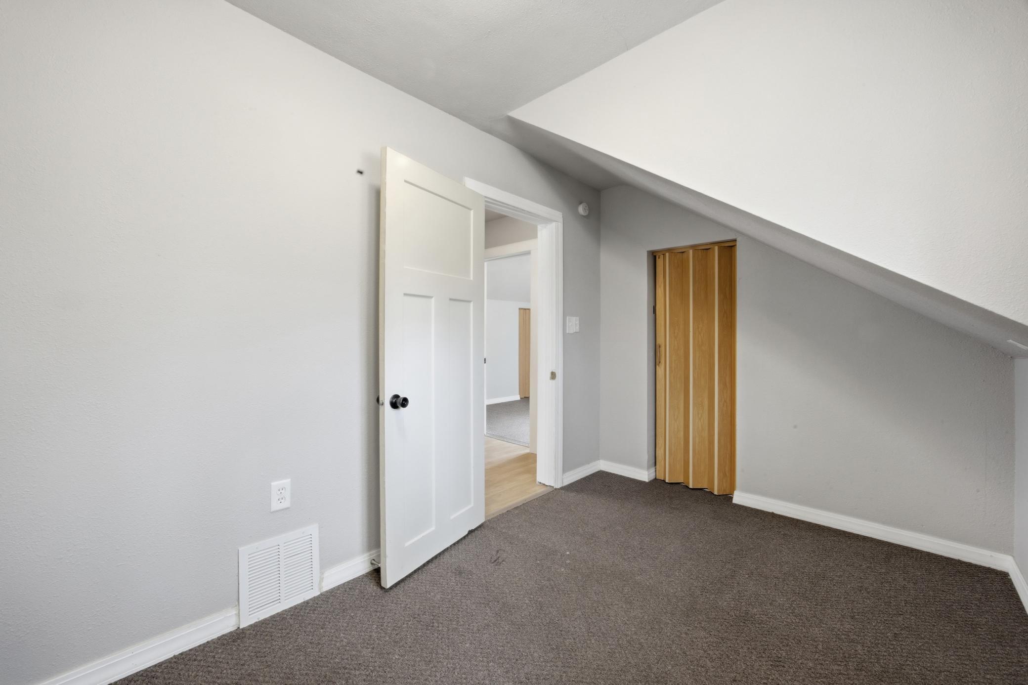 1002 4th Avenue S Property Photo 18