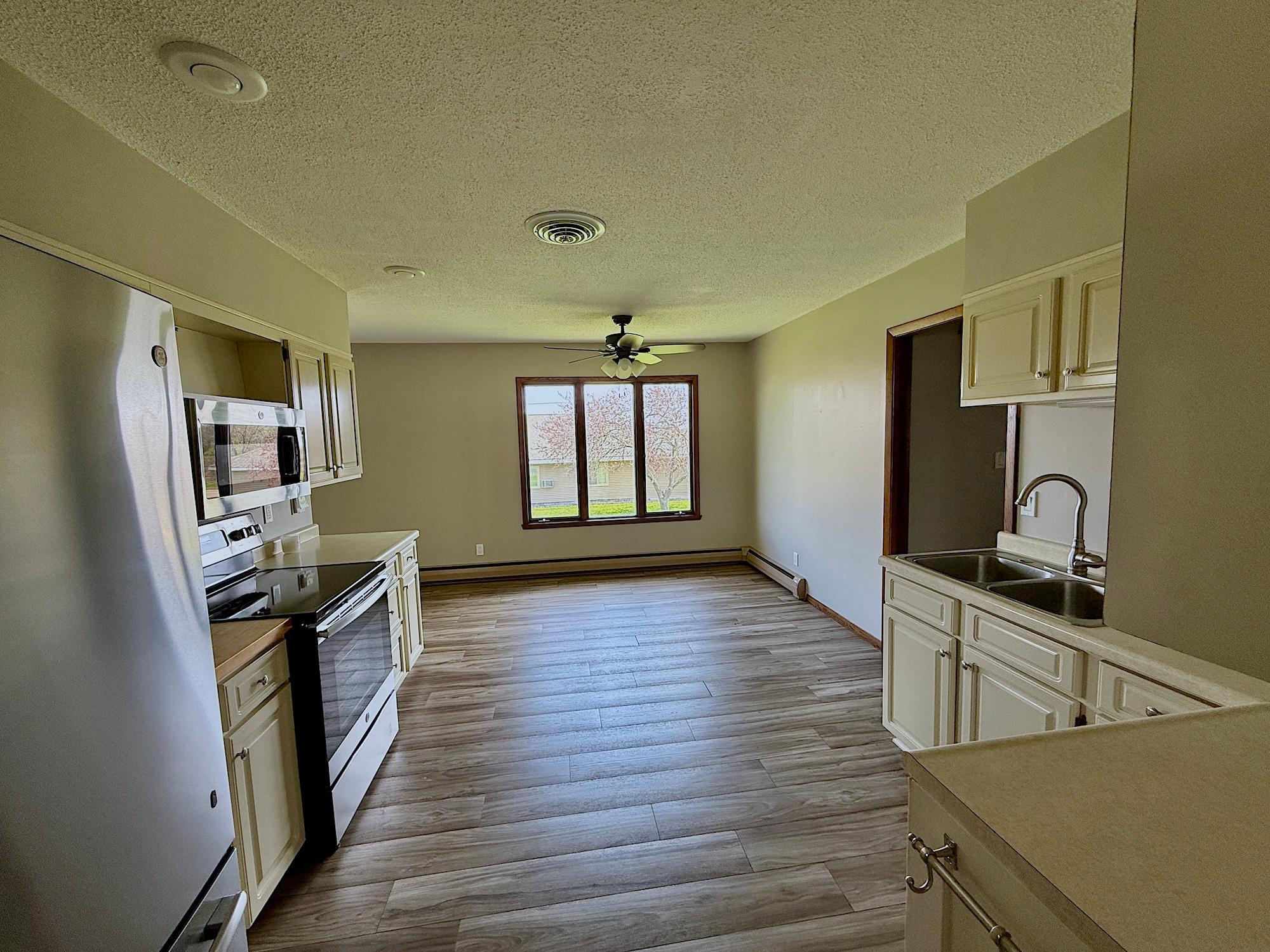 147 4th Avenue Se Property Photo 5