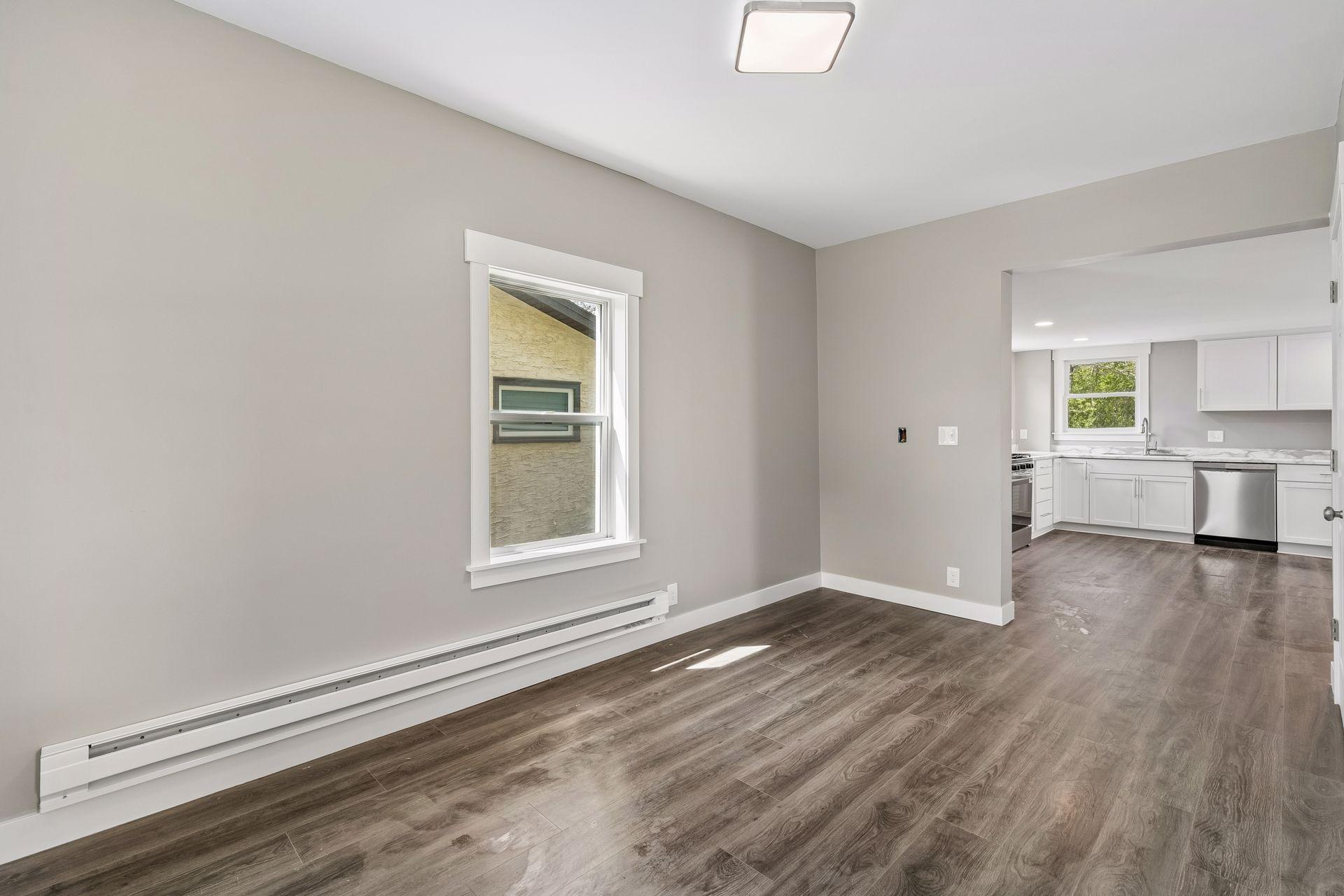2587 2nd Avenue E Property Photo 6