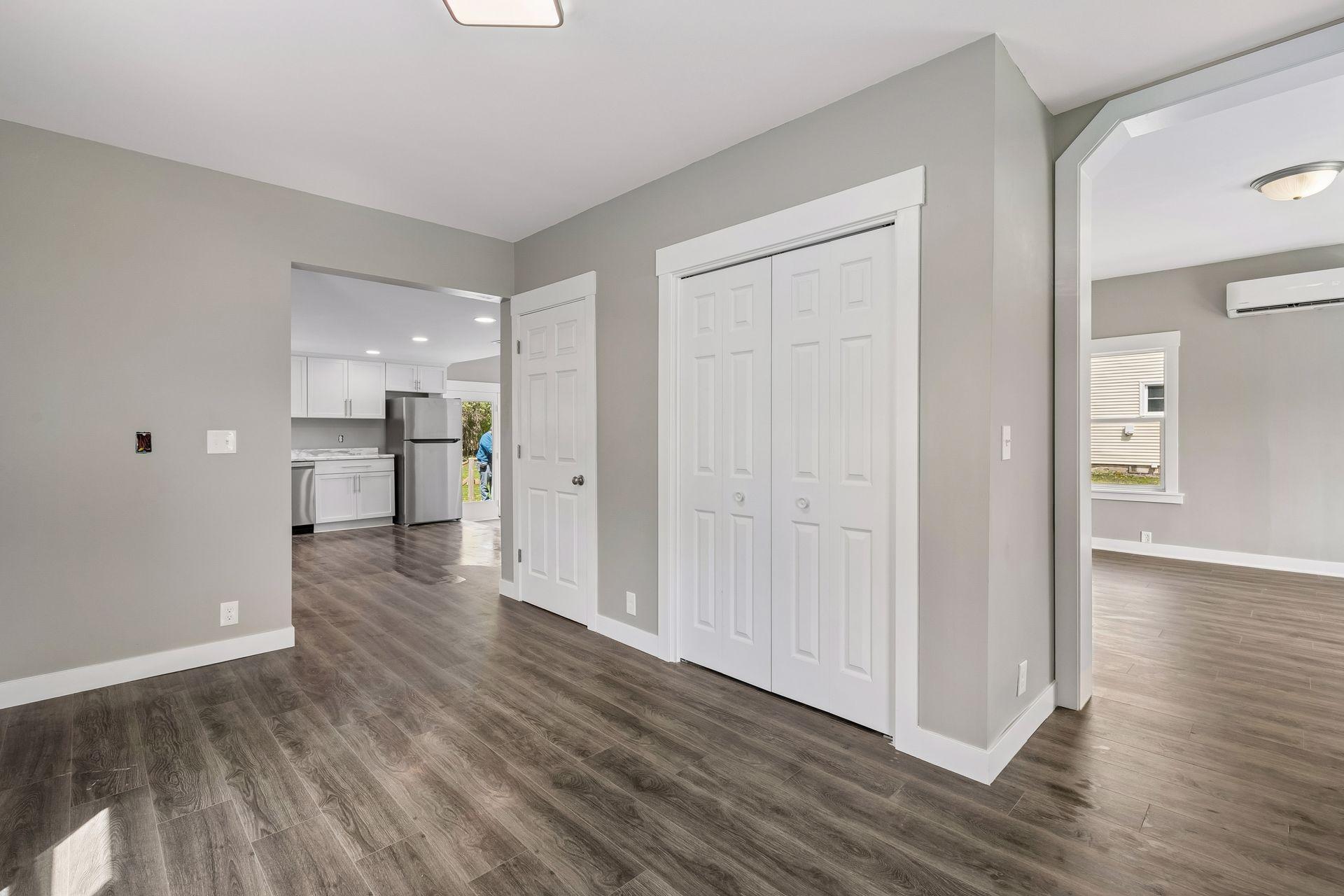 2587 2nd Avenue E Property Photo 11