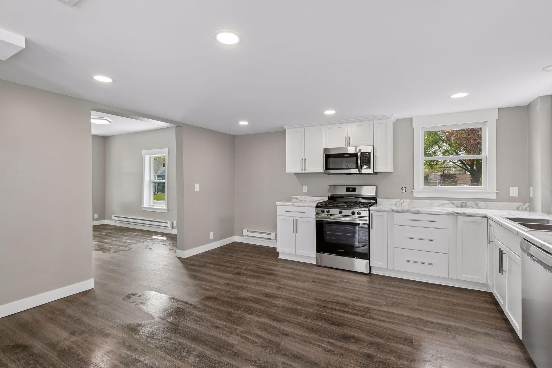 2587 2nd Avenue E Property Photo 15