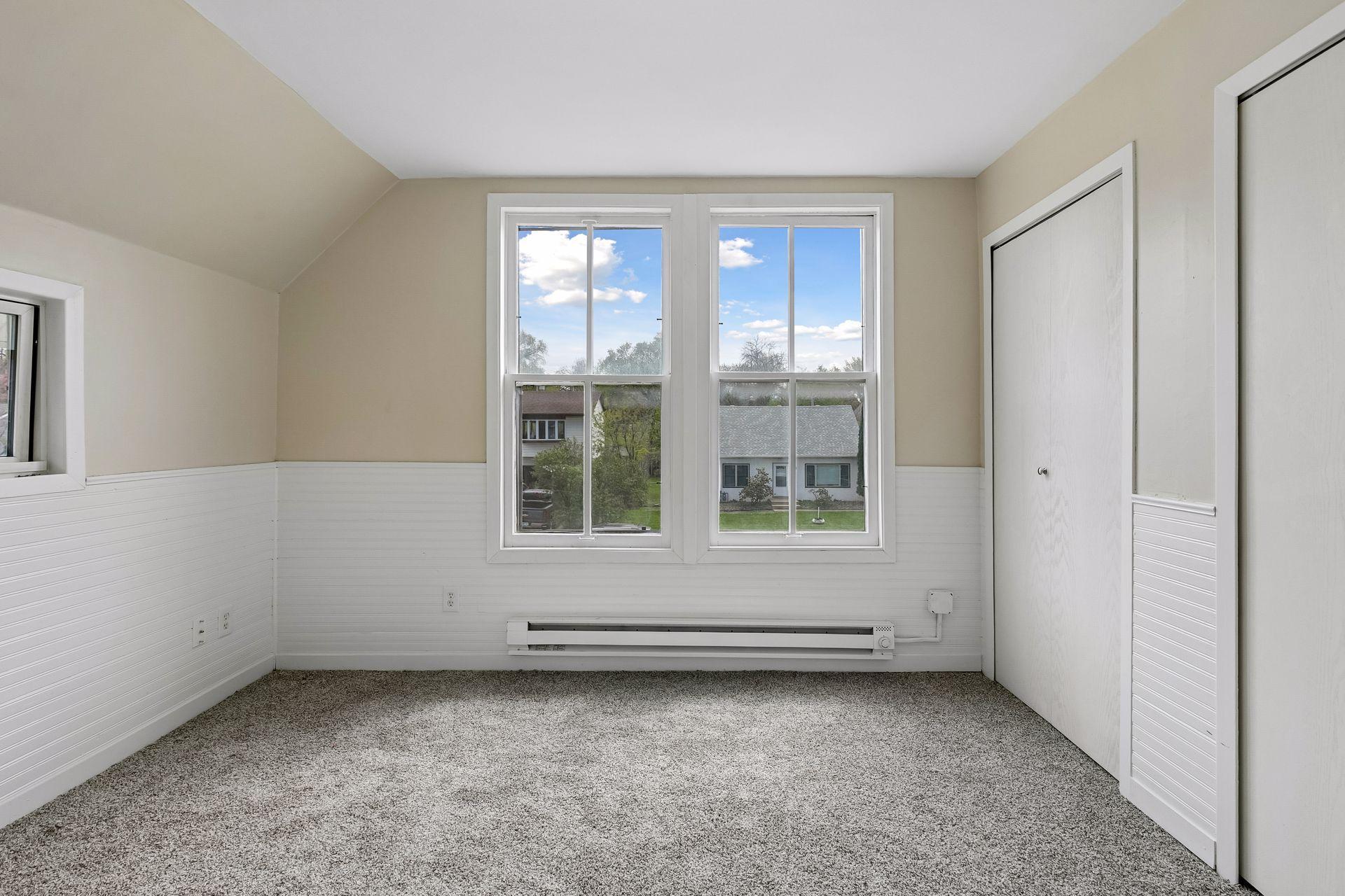 2587 2nd Avenue E Property Photo 24