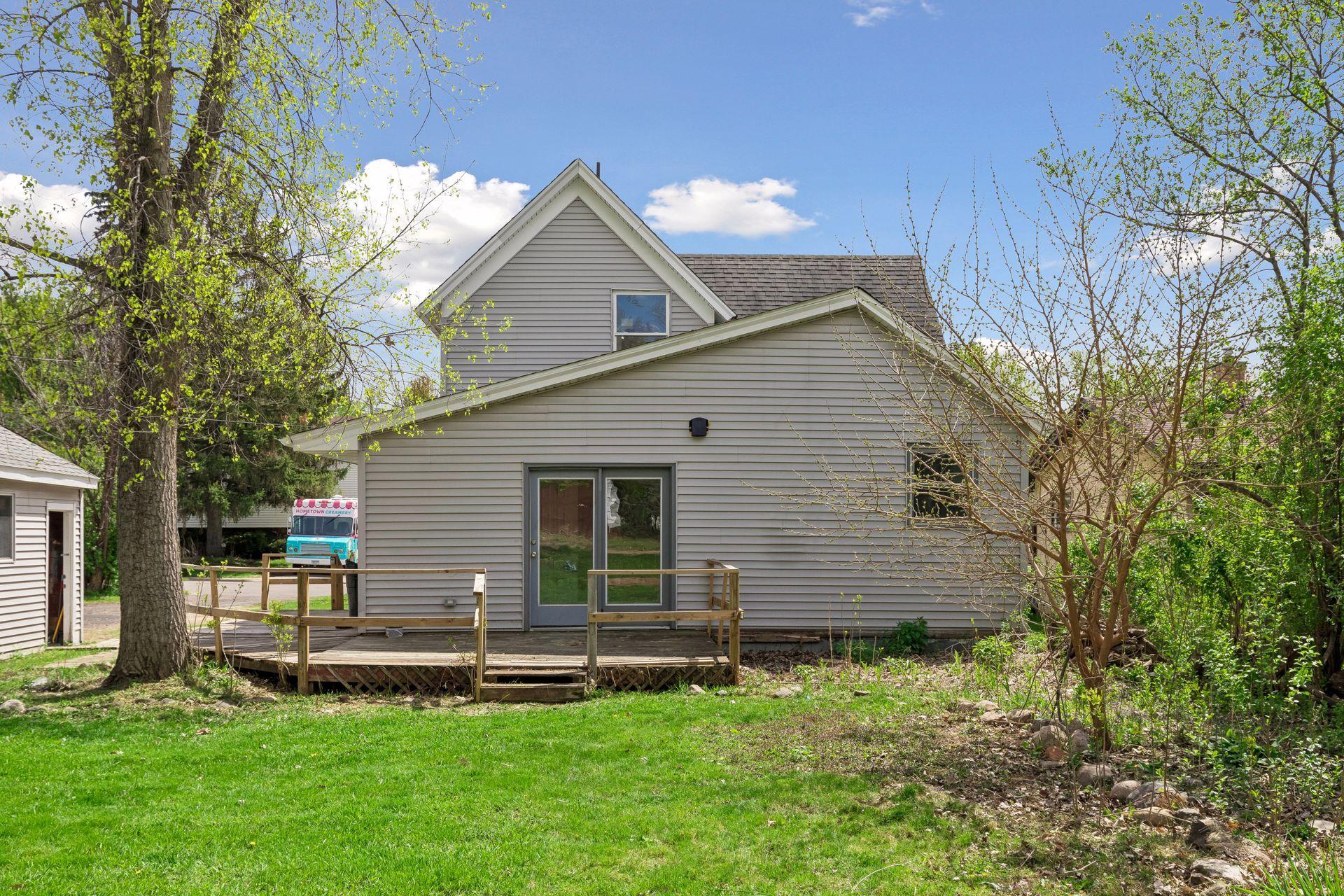 2587 2nd Avenue E Property Photo 28