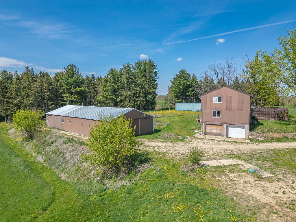 S3565 Rooster Ridge Lane Property Photo 11
