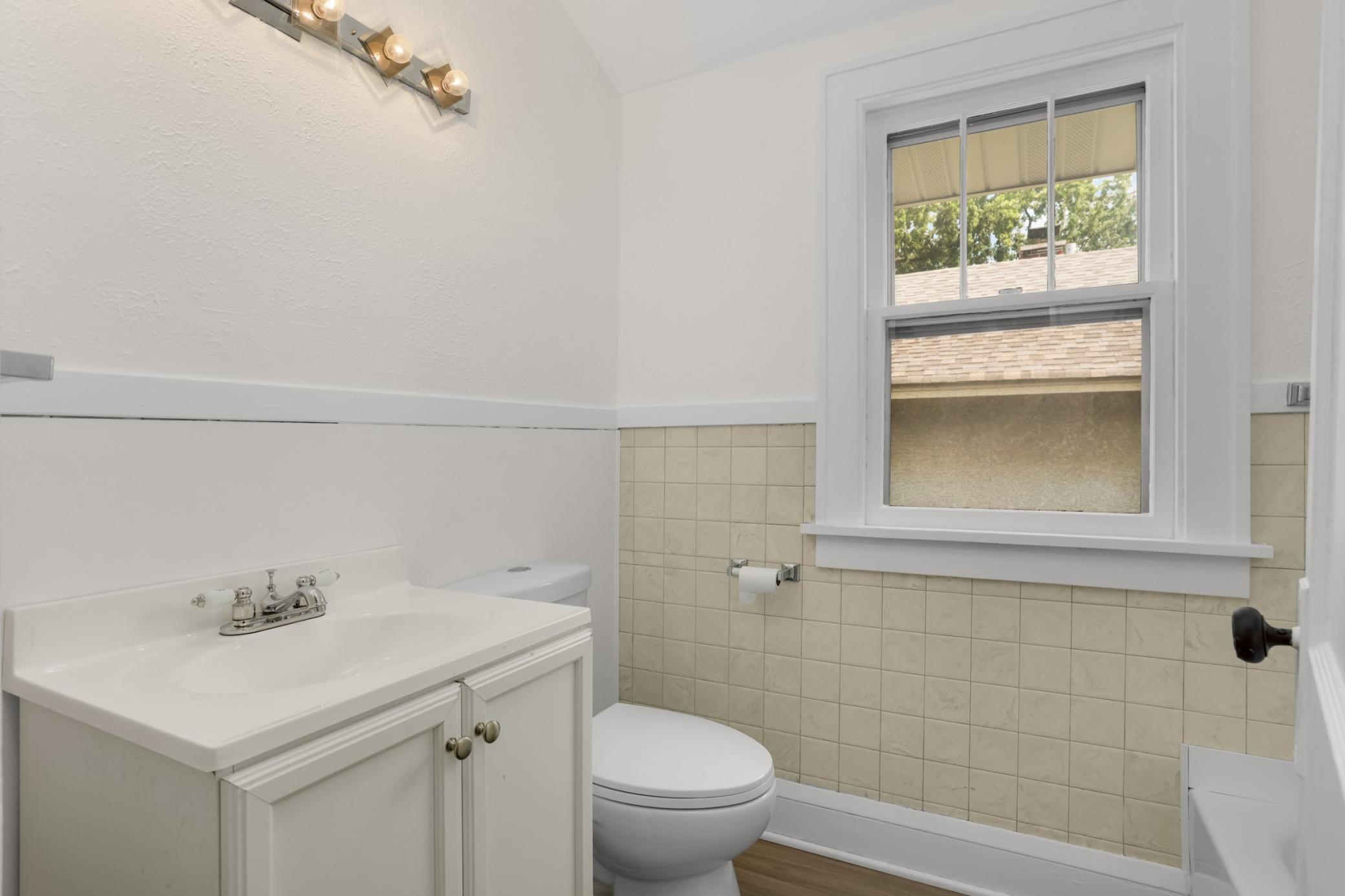 1404 Hubbard Avenue Property Photo 6
