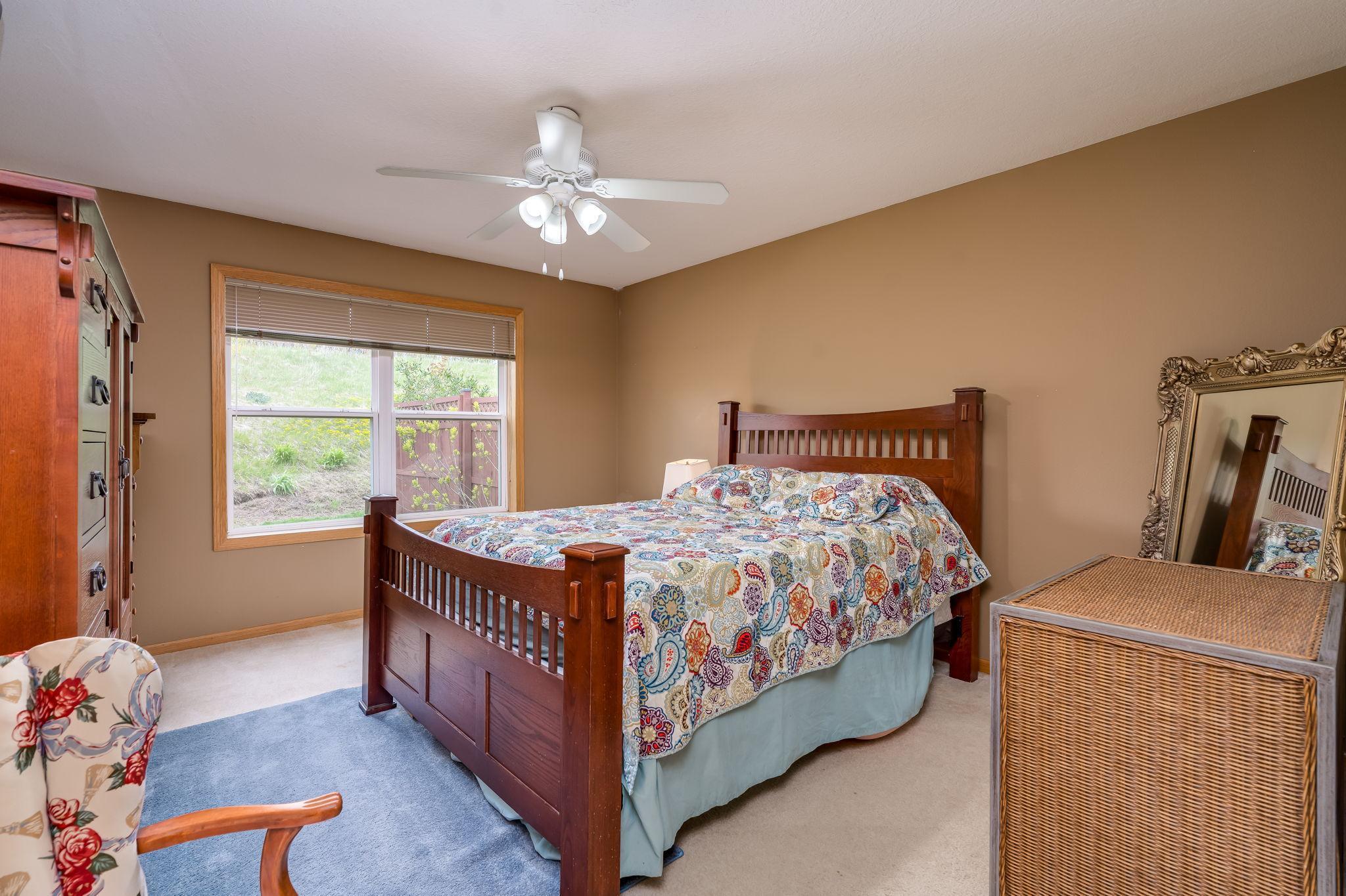 709 Tomahawk Court Property Photo 13