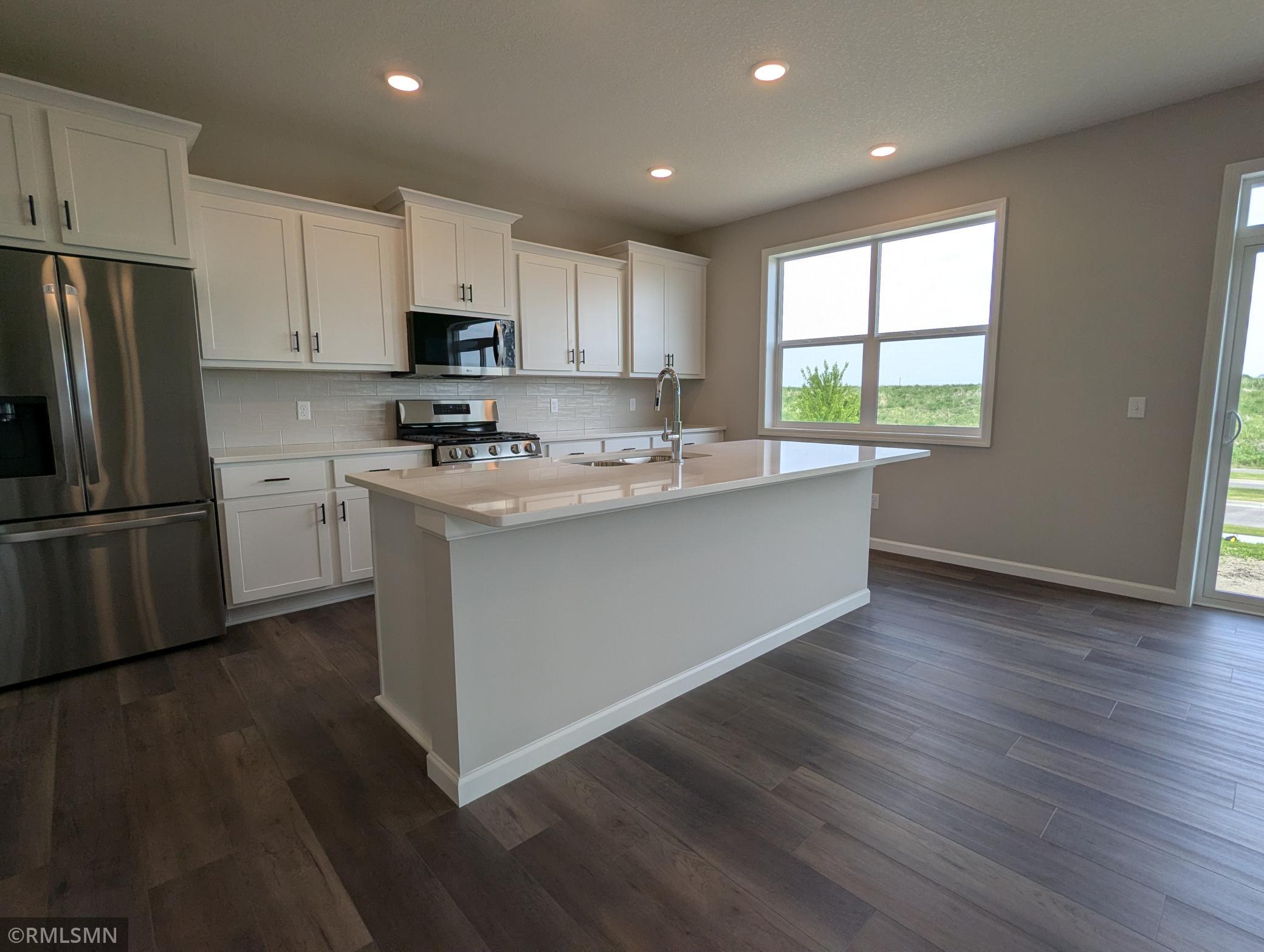 2702 Jacamar Avenue Ne Property Photo 6