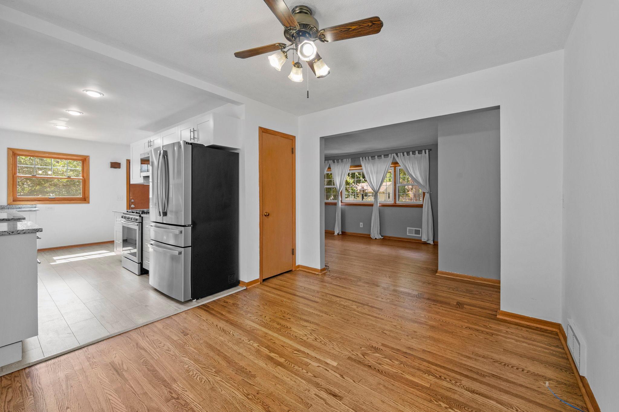 10433 Washburn Avenue S Property Photo 16