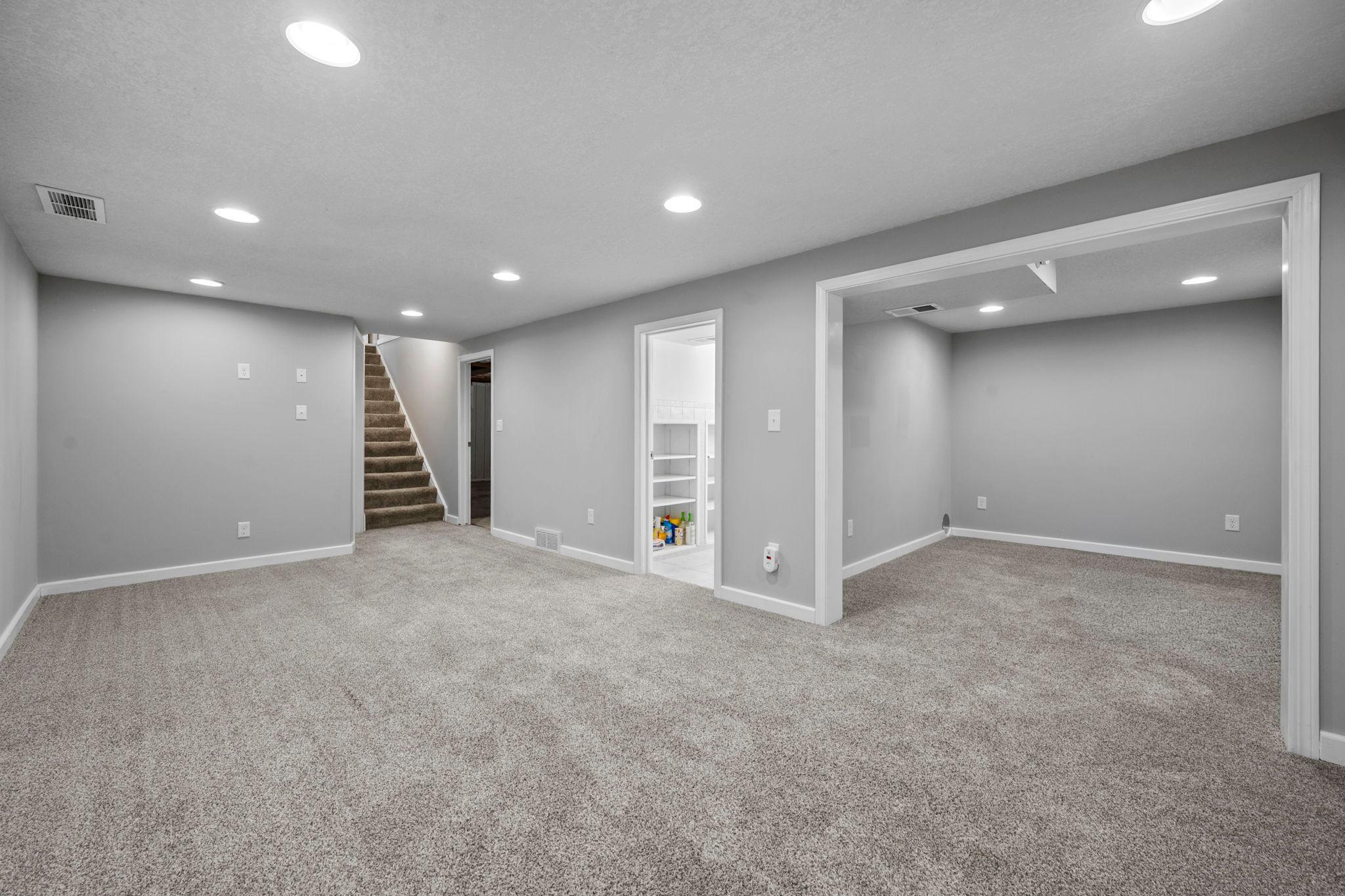 10433 Washburn Avenue S Property Photo 32