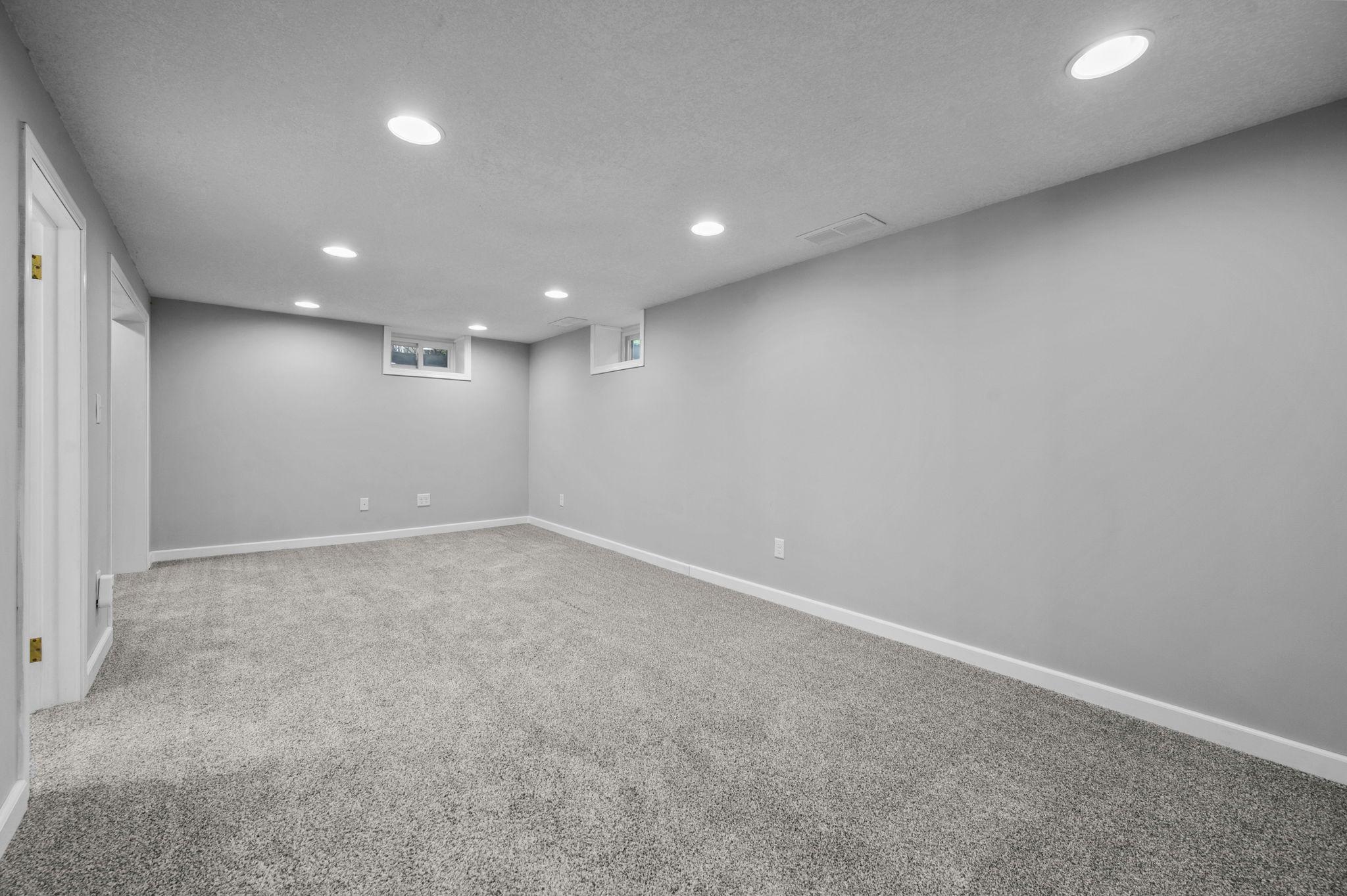10433 Washburn Avenue S Property Photo 34