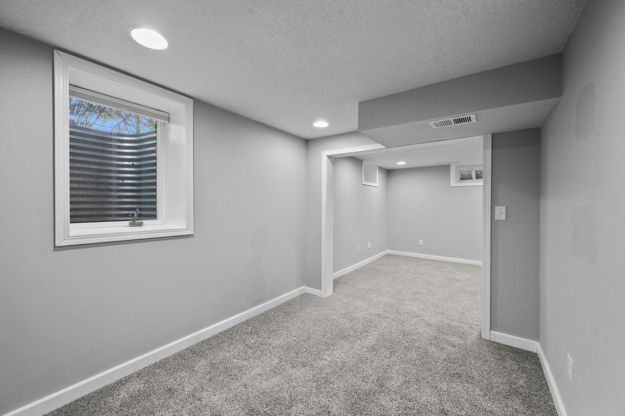 10433 Washburn Avenue S Property Photo 35