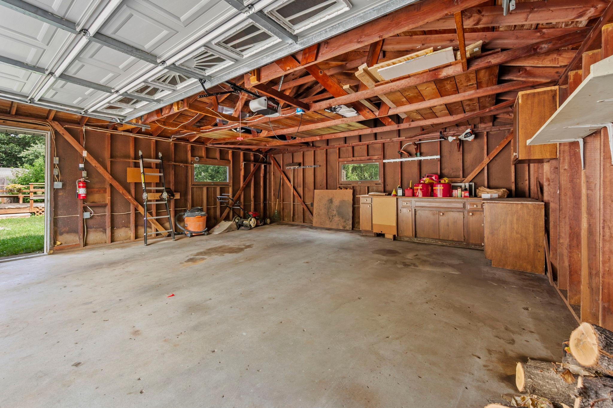 10433 Washburn Avenue S Property Photo 47