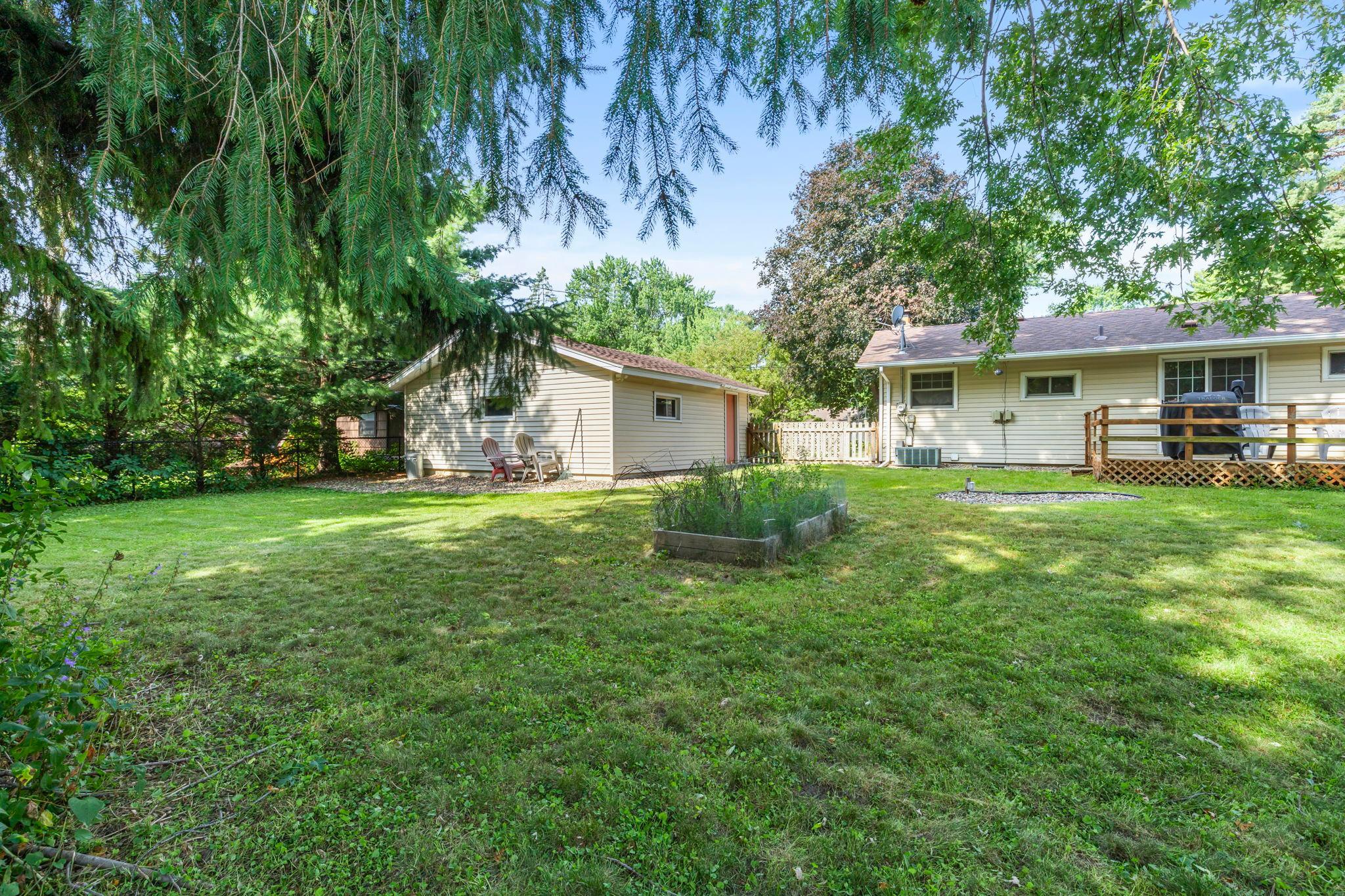 10433 Washburn Avenue S Property Photo 52