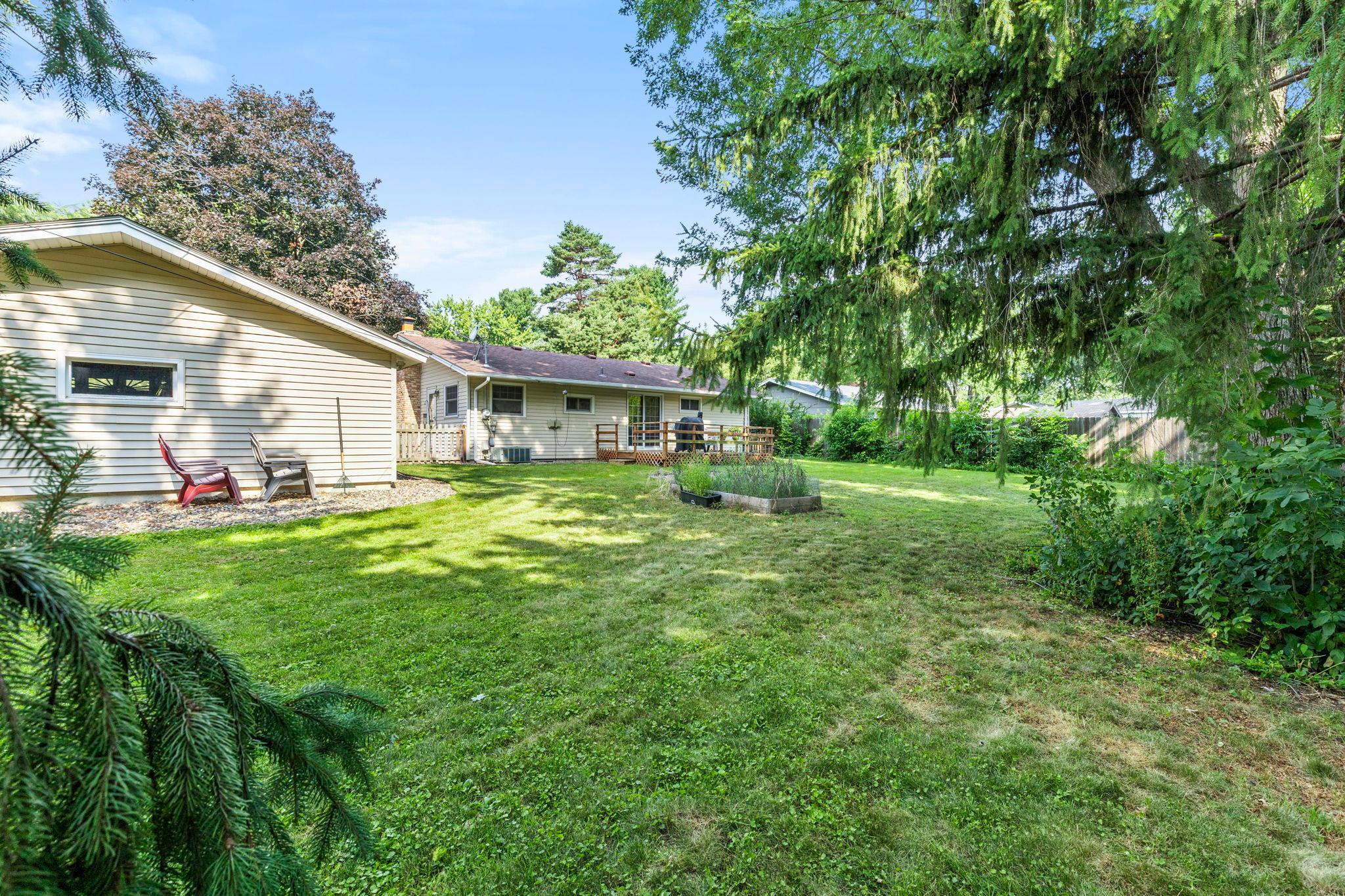 10433 Washburn Avenue S Property Photo 53