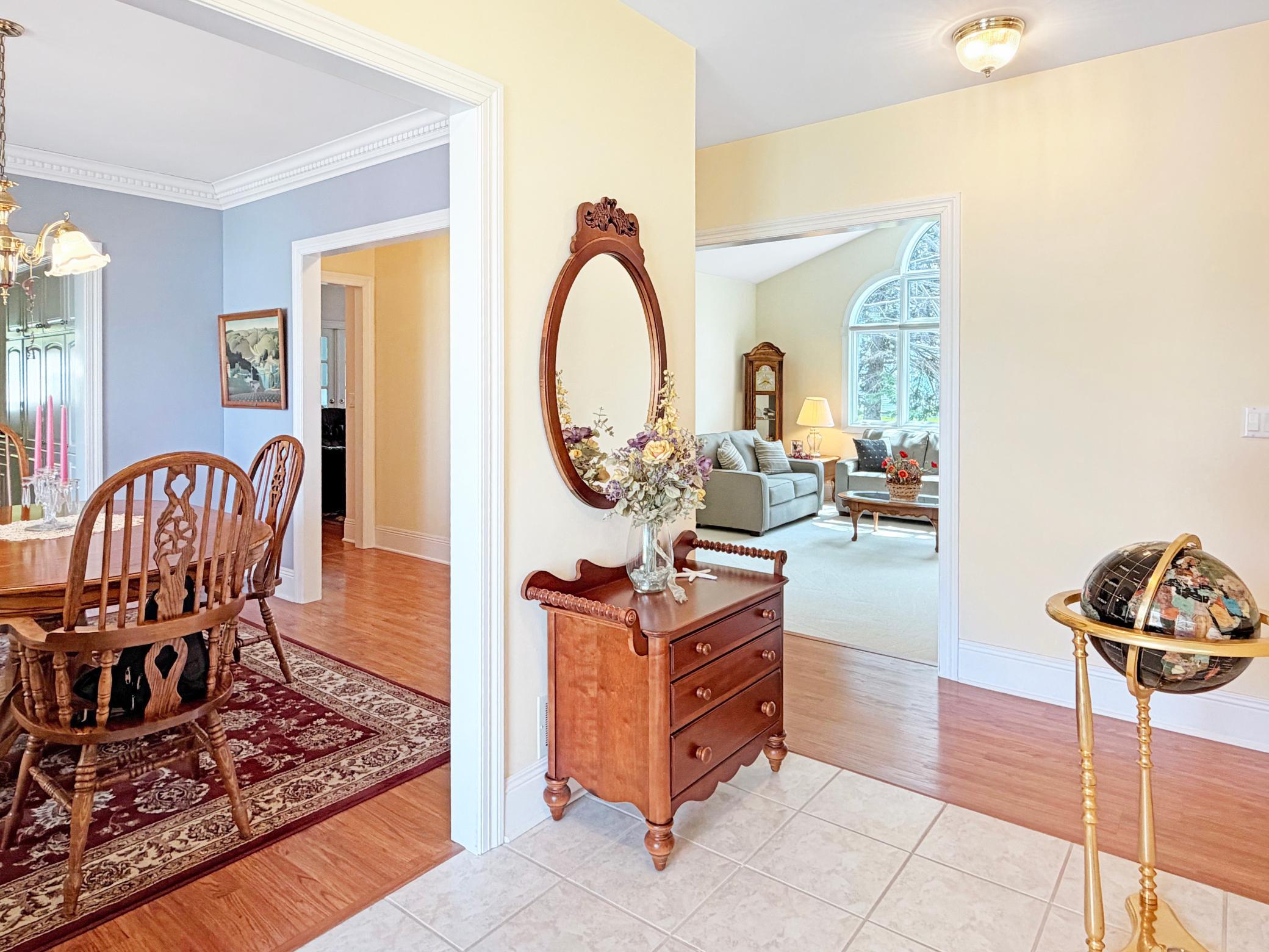 103 Whitney Circle Property Photo 4