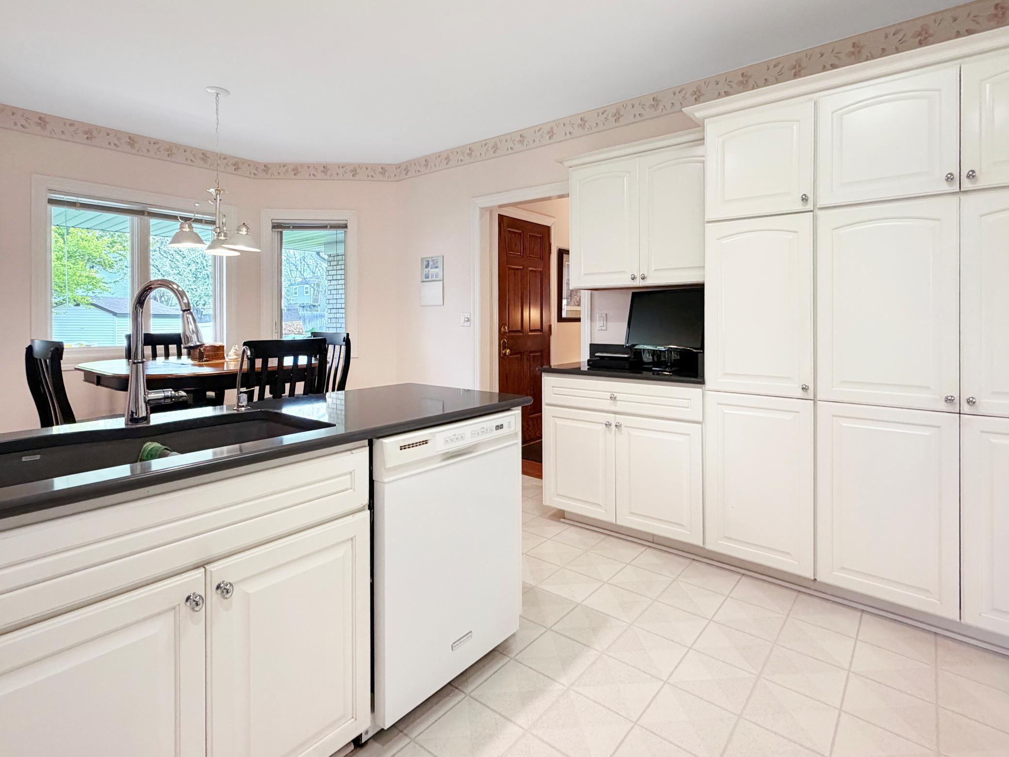 103 Whitney Circle Property Photo 13
