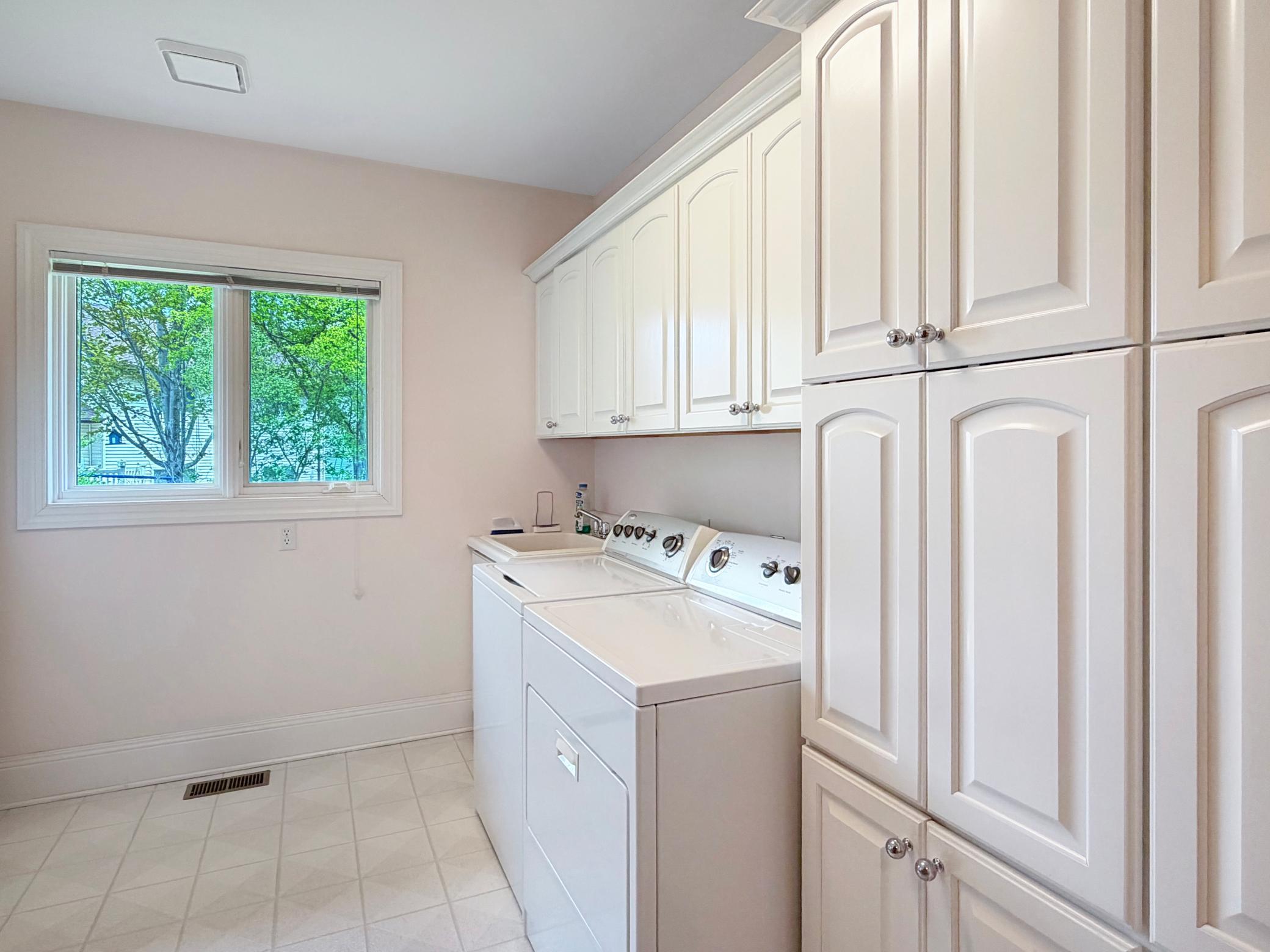 103 Whitney Circle Property Photo 16