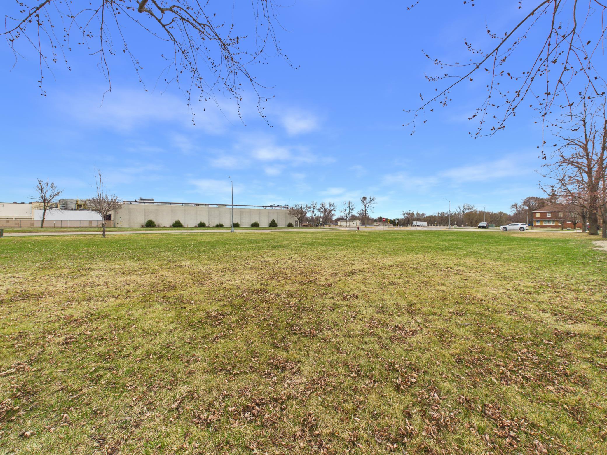 211 Second Street Se Property Photo 1