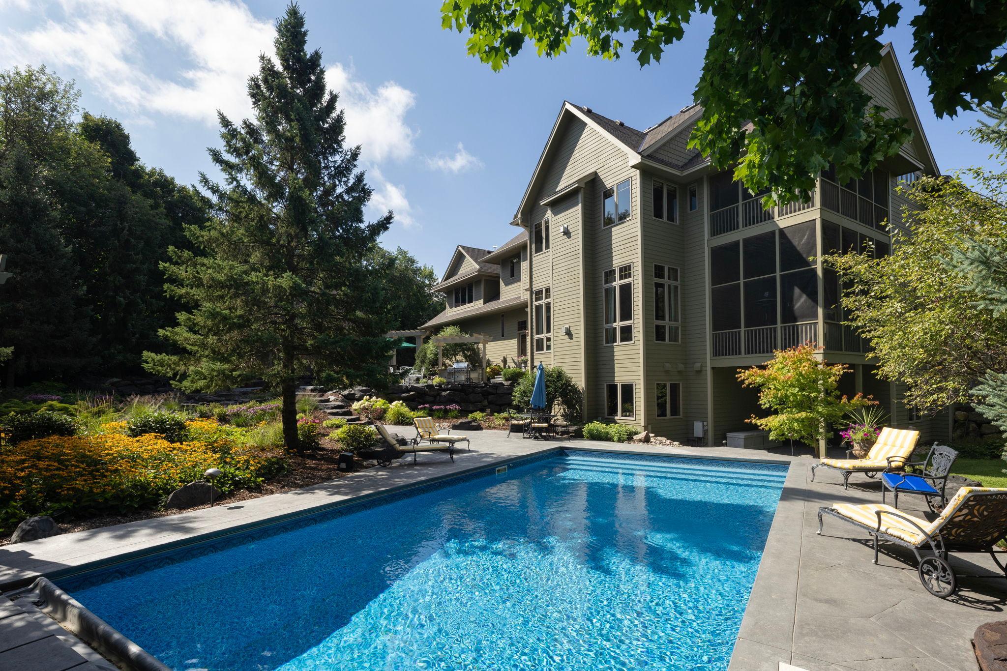 270 N North Shore Drive W Property Photo 46