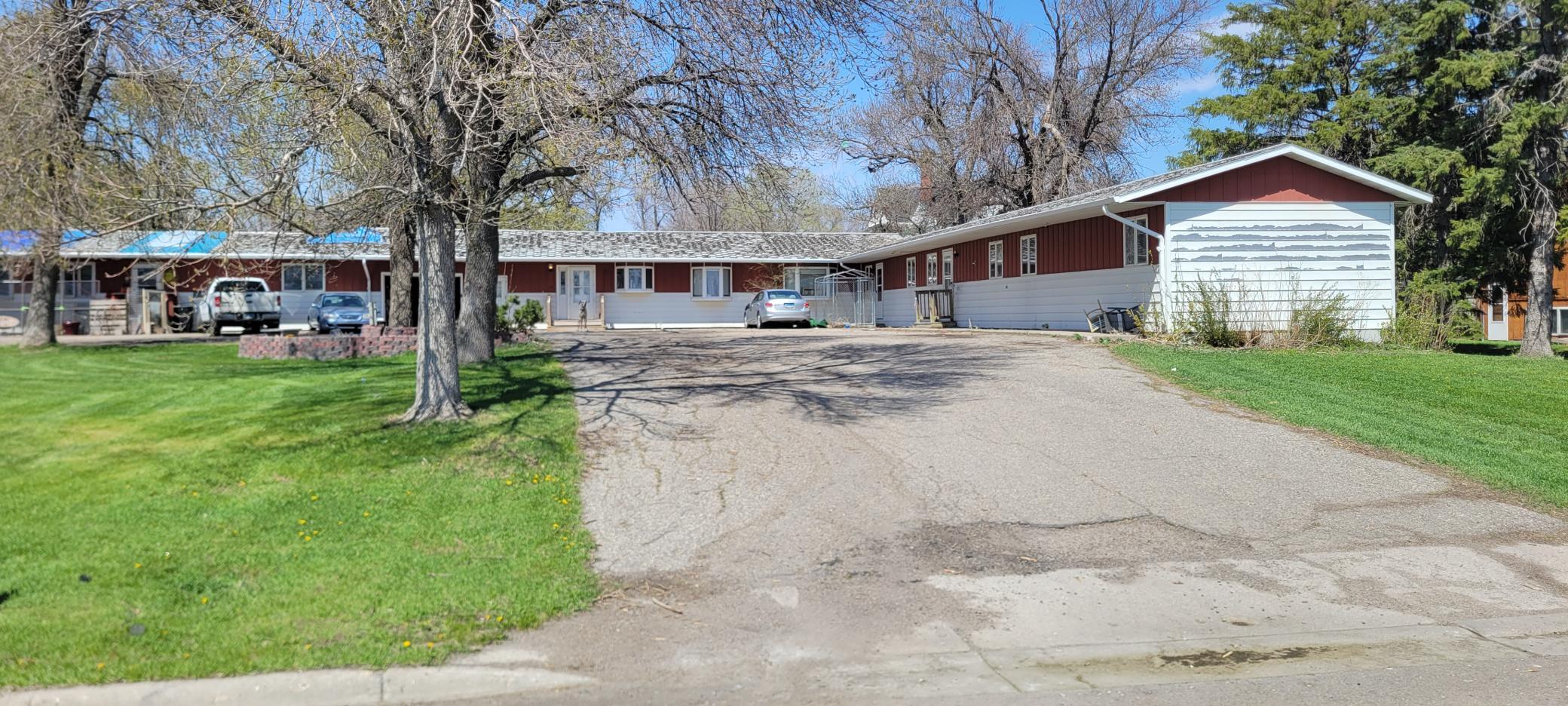 20 5th Street E Property Photo 1