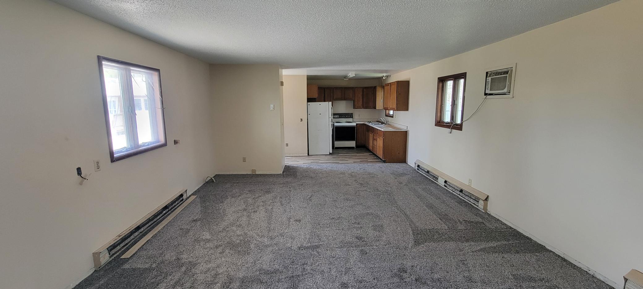 20 5th Street E Property Photo 6