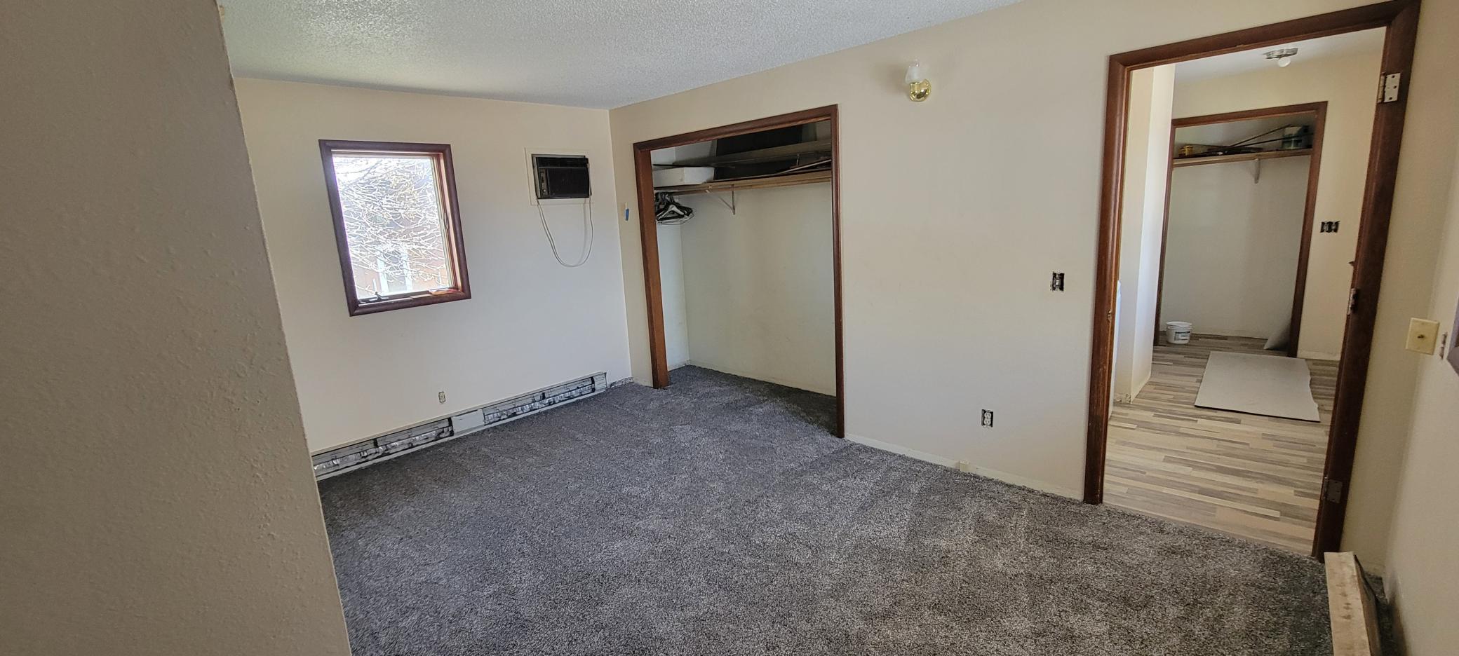 20 5th Street E Property Photo 11