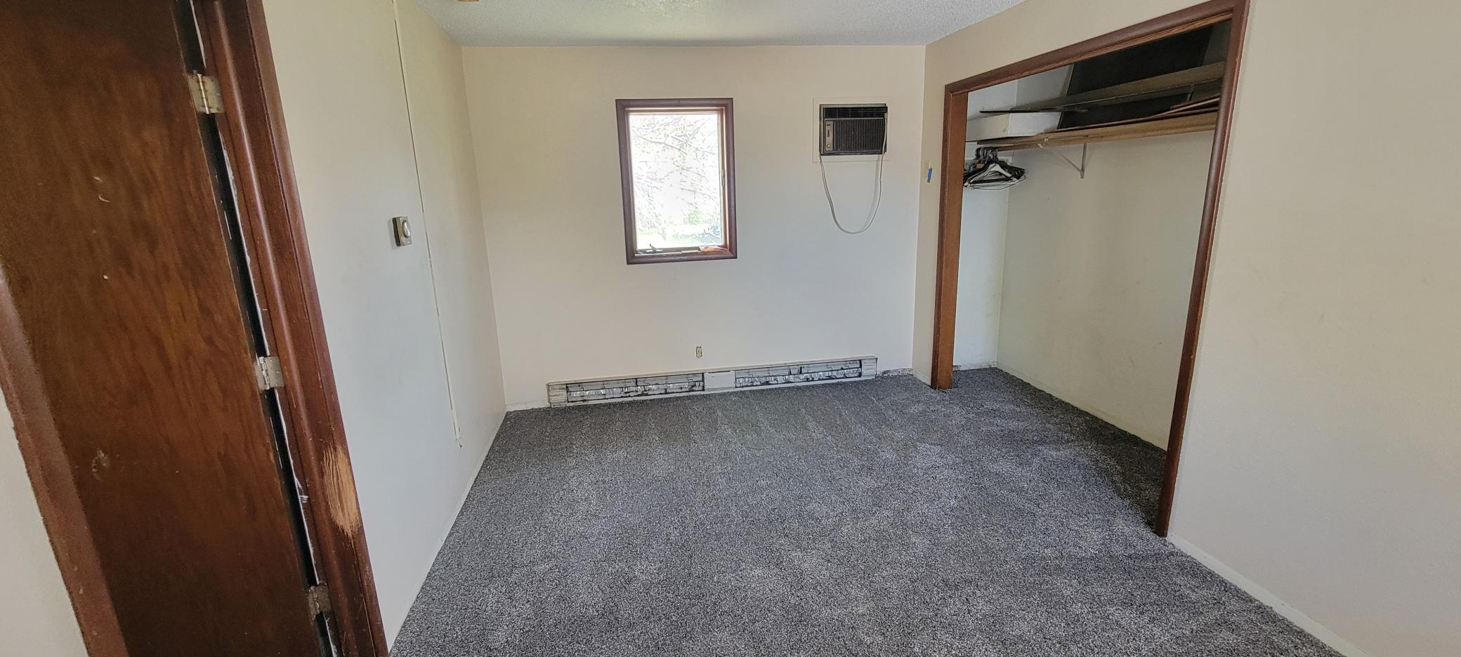 20 5th Street E Property Photo 12