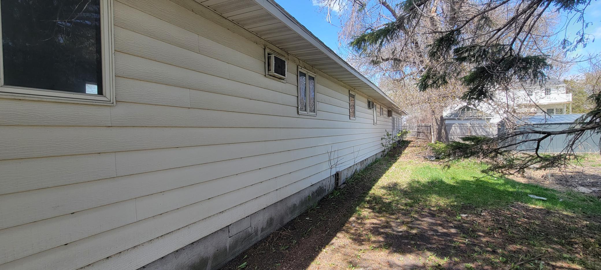 20 5th Street E Property Photo 20