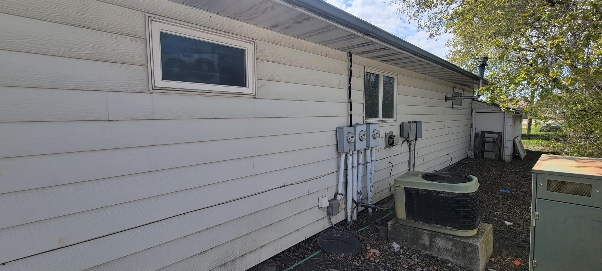 20 5th Street E Property Photo 24