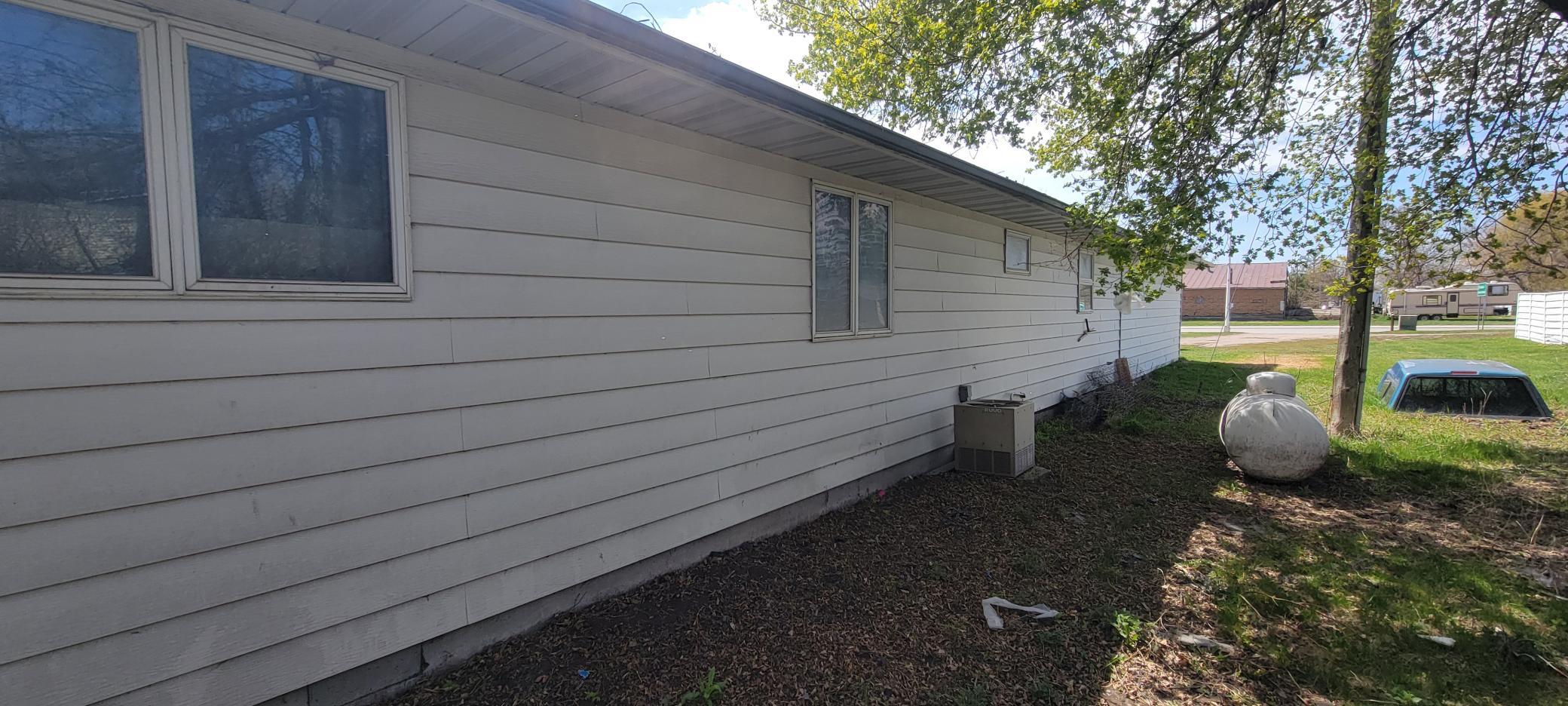 20 5th Street E Property Photo 25