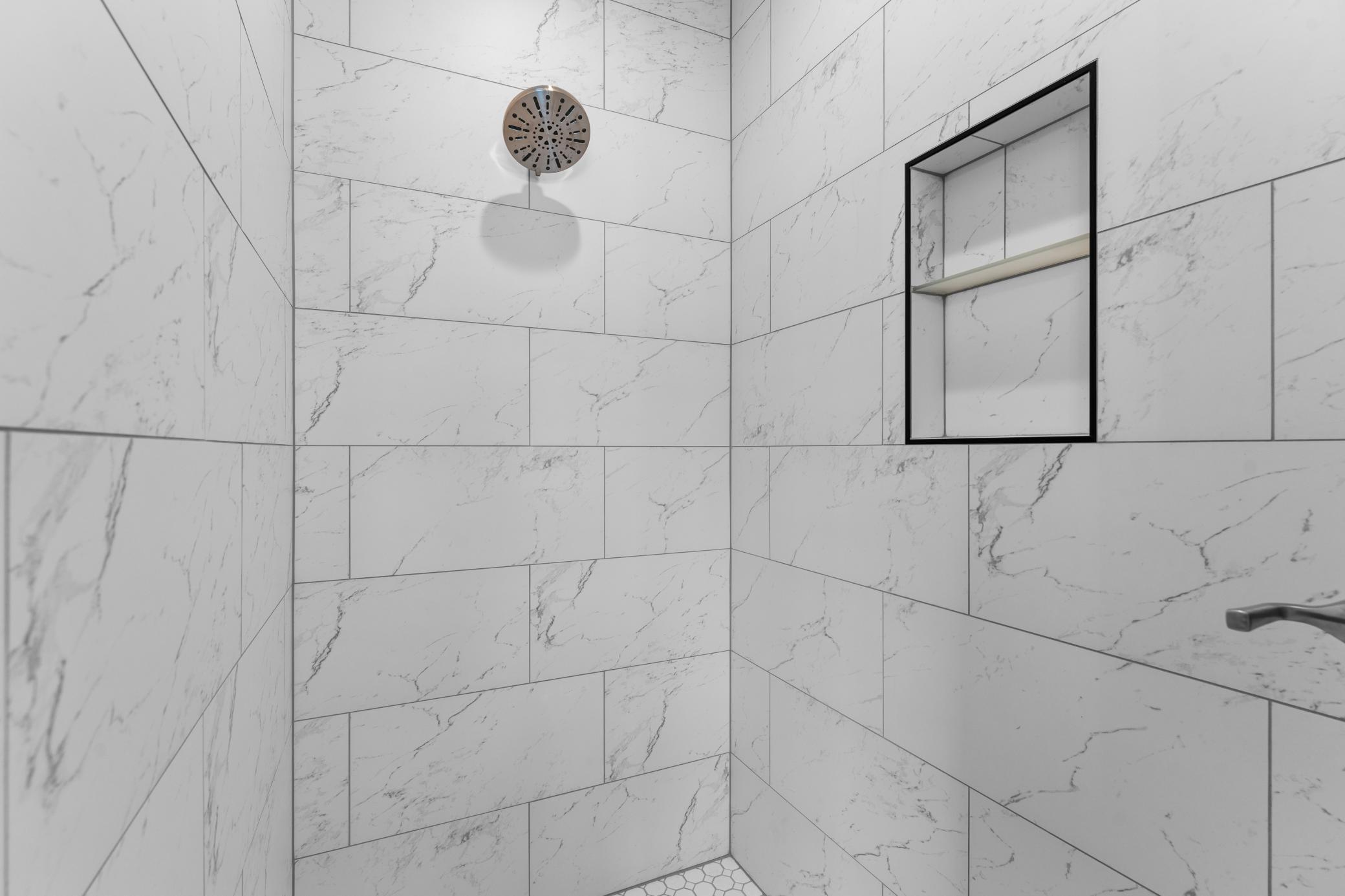 607 E 9th Street Property Photo 18