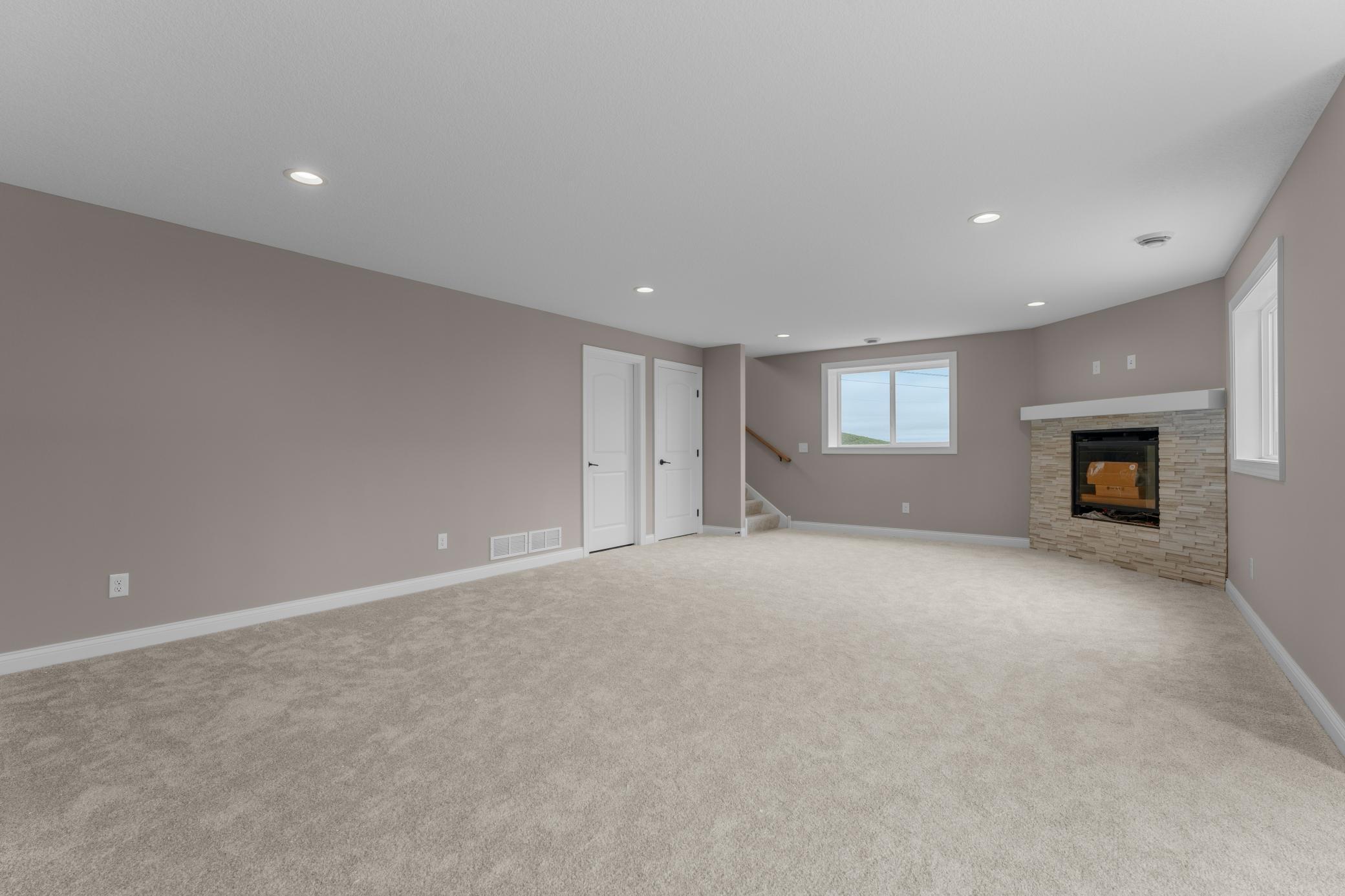 607 E 9th Street Property Photo 23