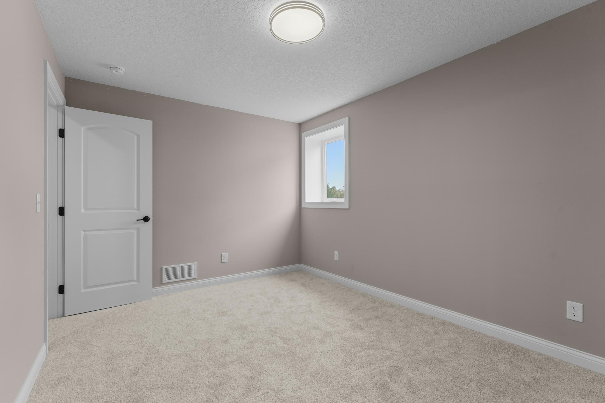 607 E 9th Street Property Photo 27
