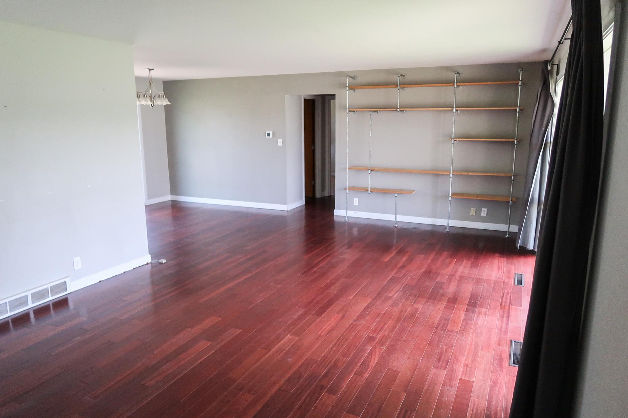 308 4th Street E Property Photo 8