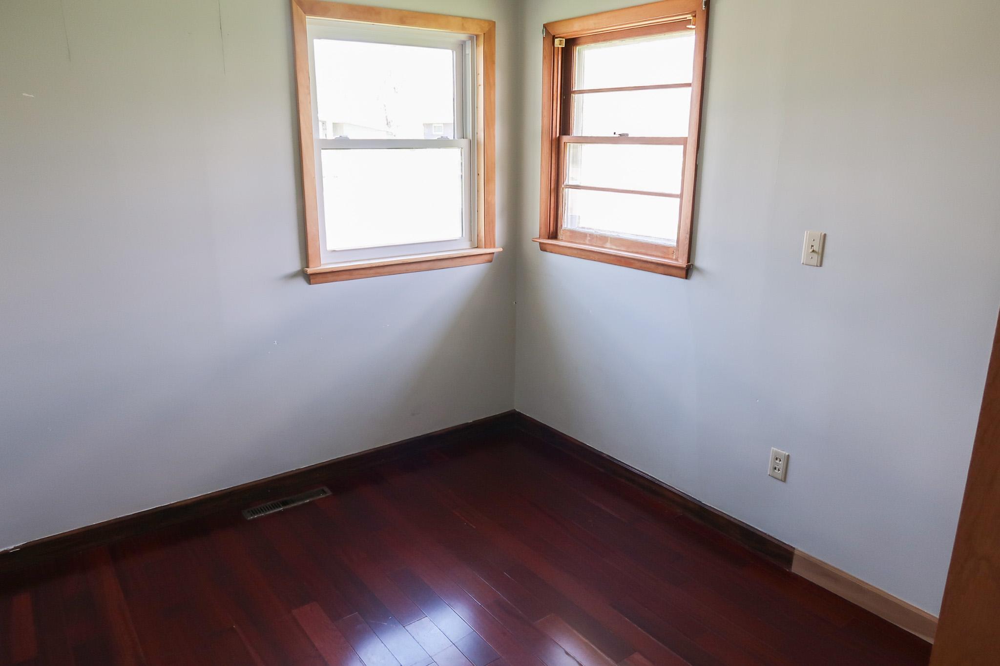 308 4th Street E Property Photo 16