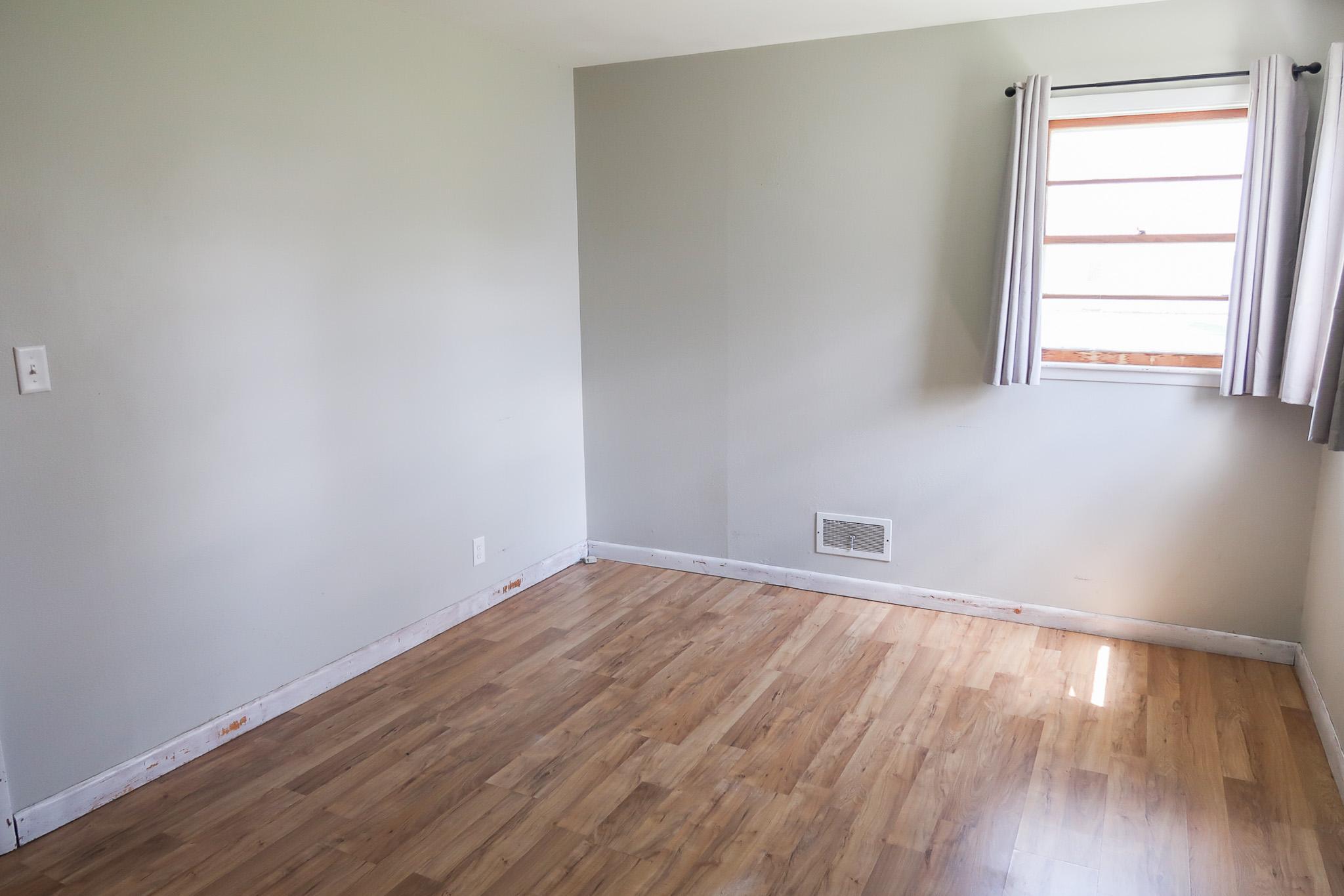 308 4th Street E Property Photo 18