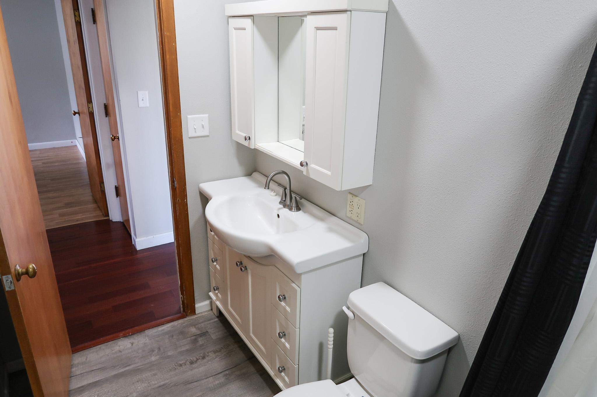 308 4th Street E Property Photo 26