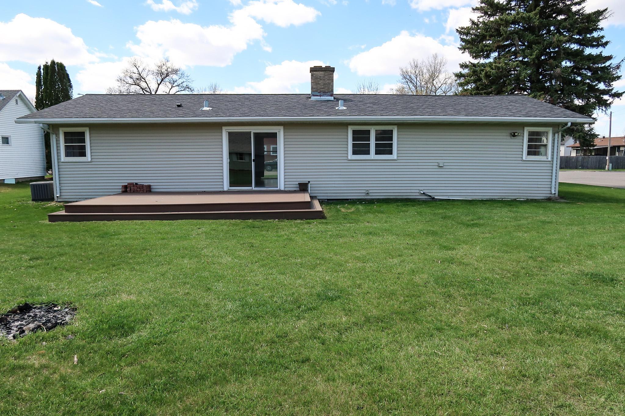308 4th Street E Property Photo 39